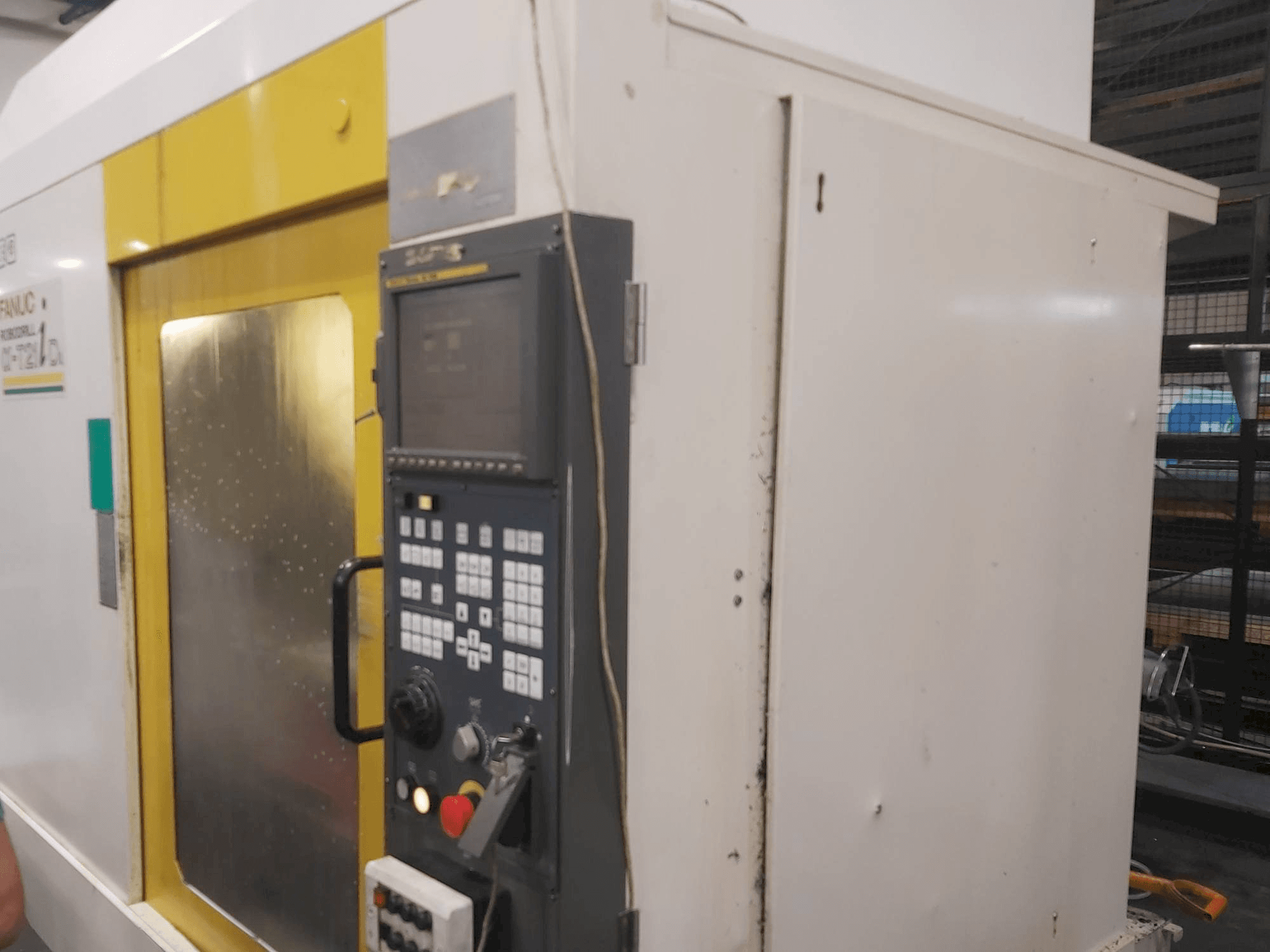 FANUC Robodrill Alpha T21D-maskinen framifrån