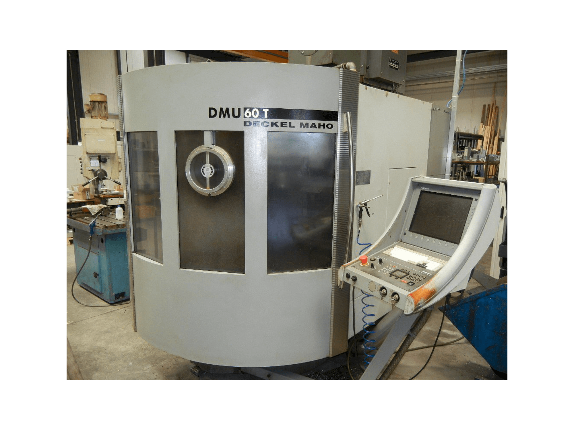DECKEL MAHO DMU 60 T-maskinen framifrån