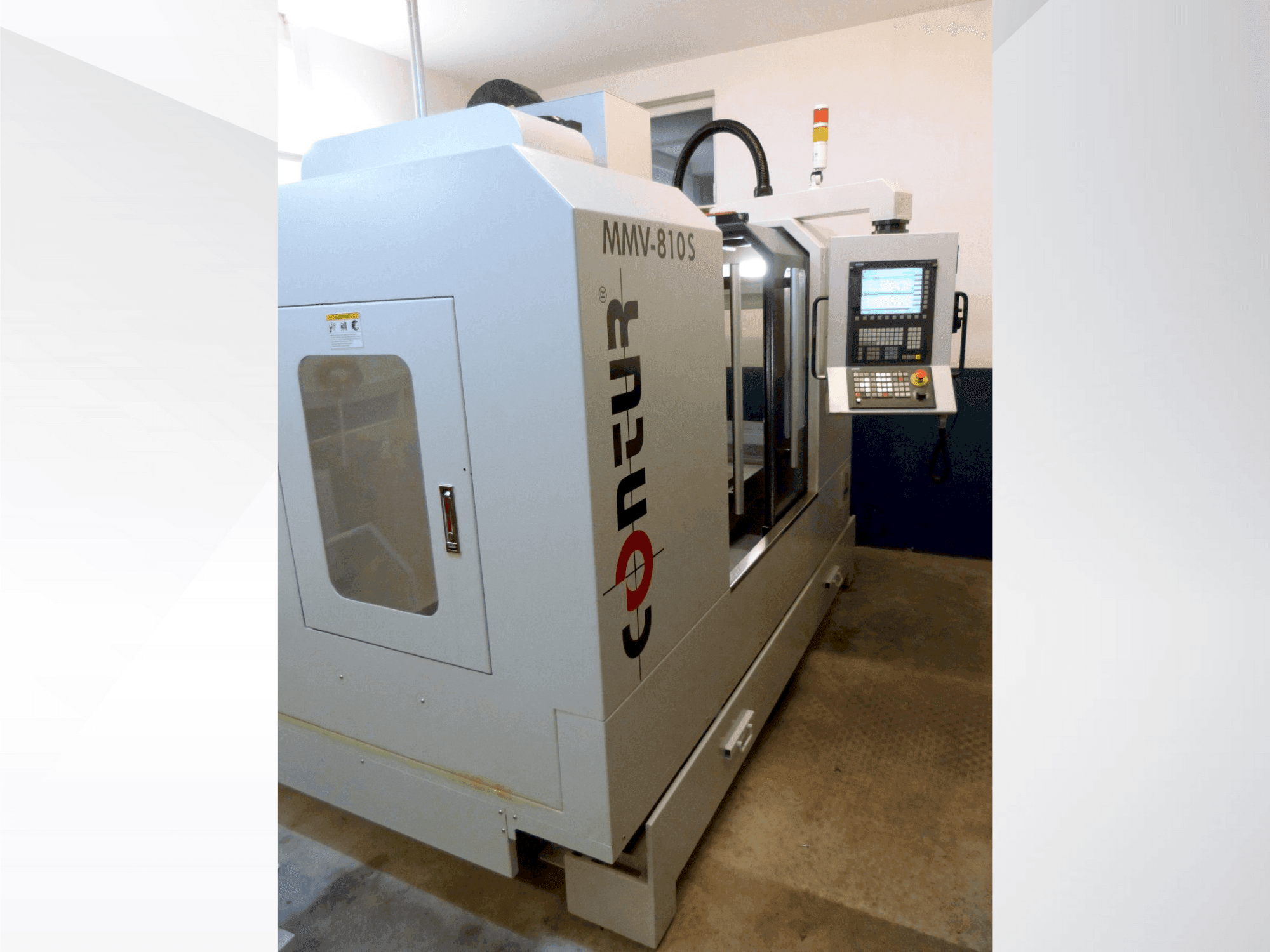 Saeilo Contur MMV 810 S-maskinen framifrån