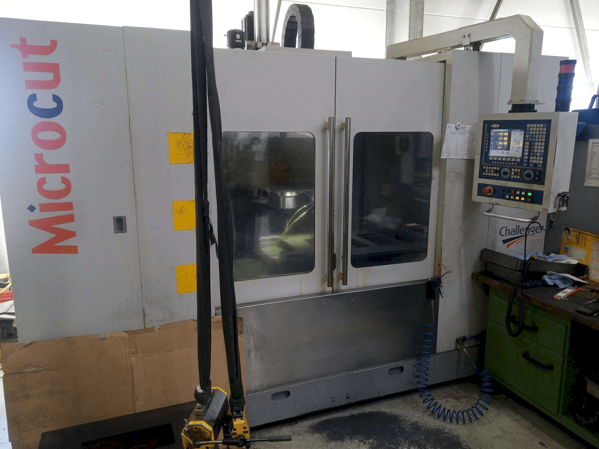 Micromill VMC 1300-maskinen framifrån