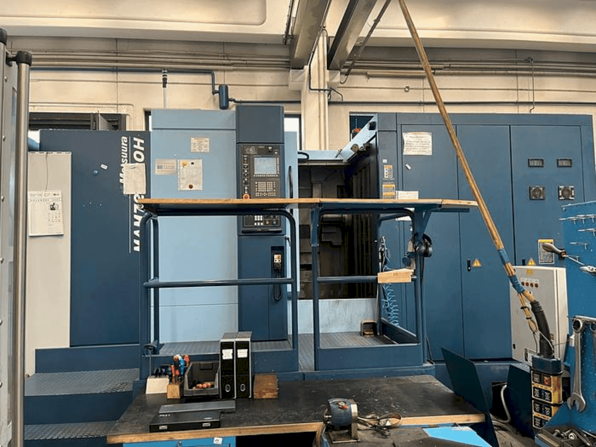 Matsuura MAM 72-100H-maskinen framifrån