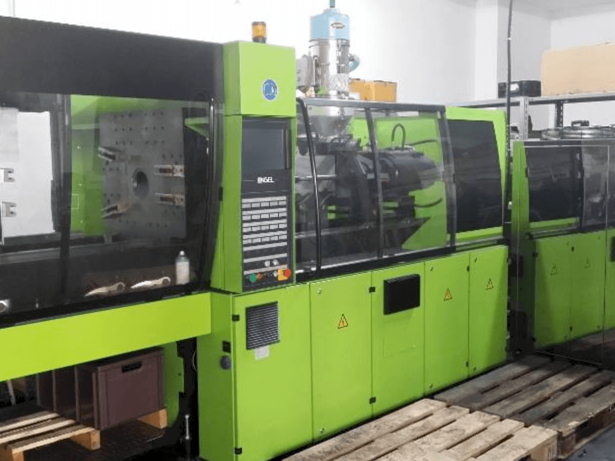 ENGEL VC 750/150-maskinen framifrån