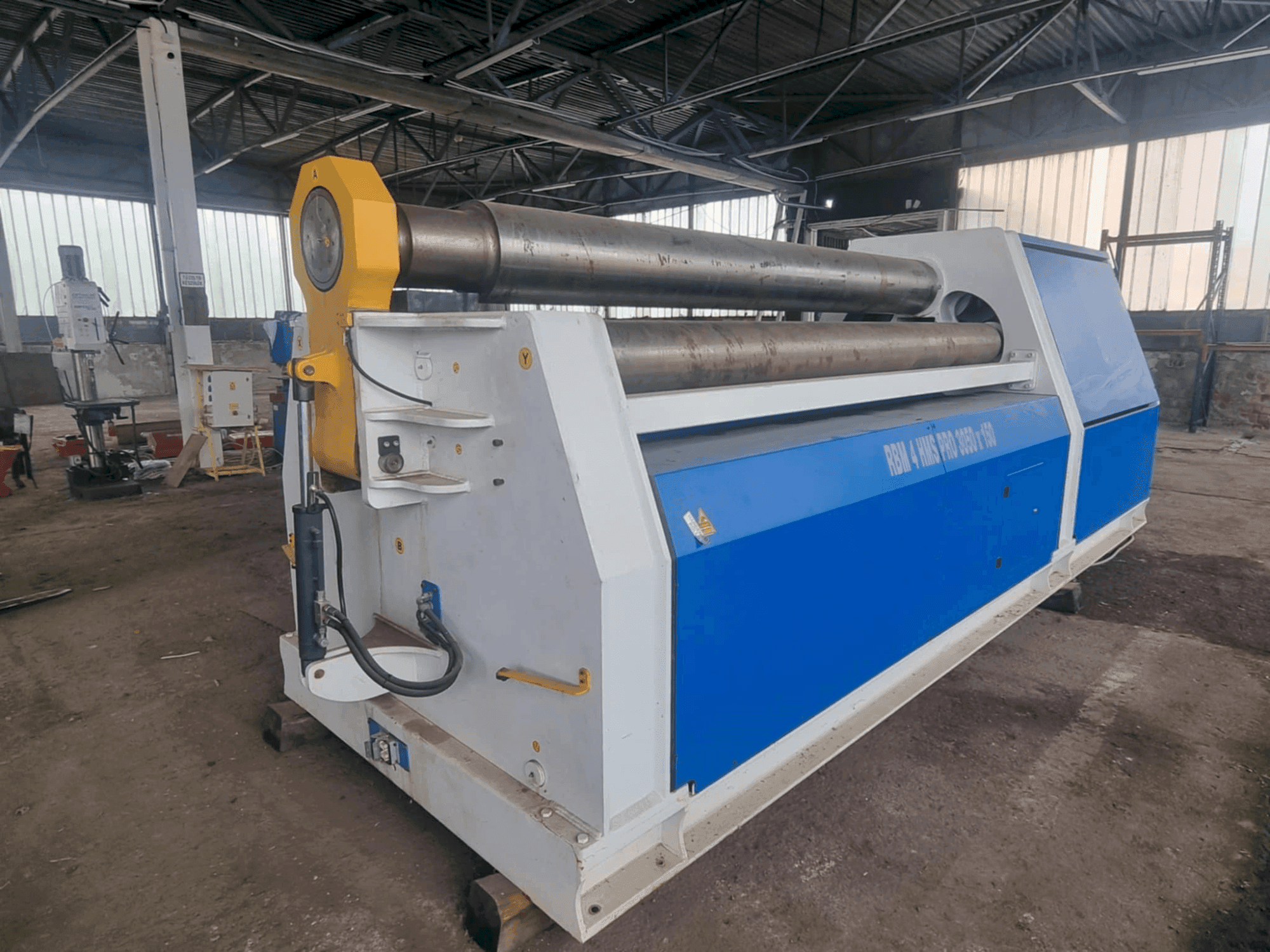 Metallkraft RBM 4 HMS Pro 3050-150-maskinen framifrån