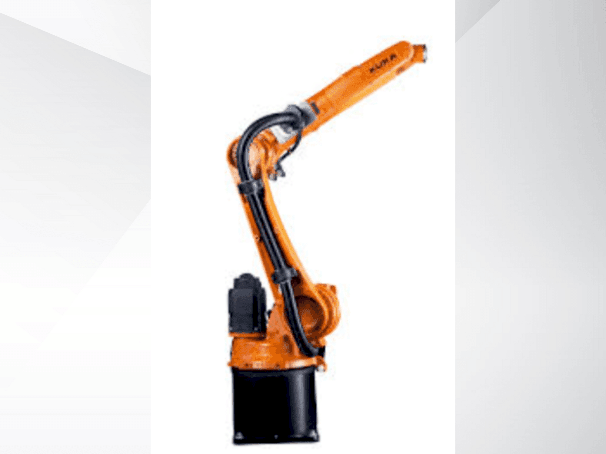 KUKA KR 6 R1820-maskinen framifrån