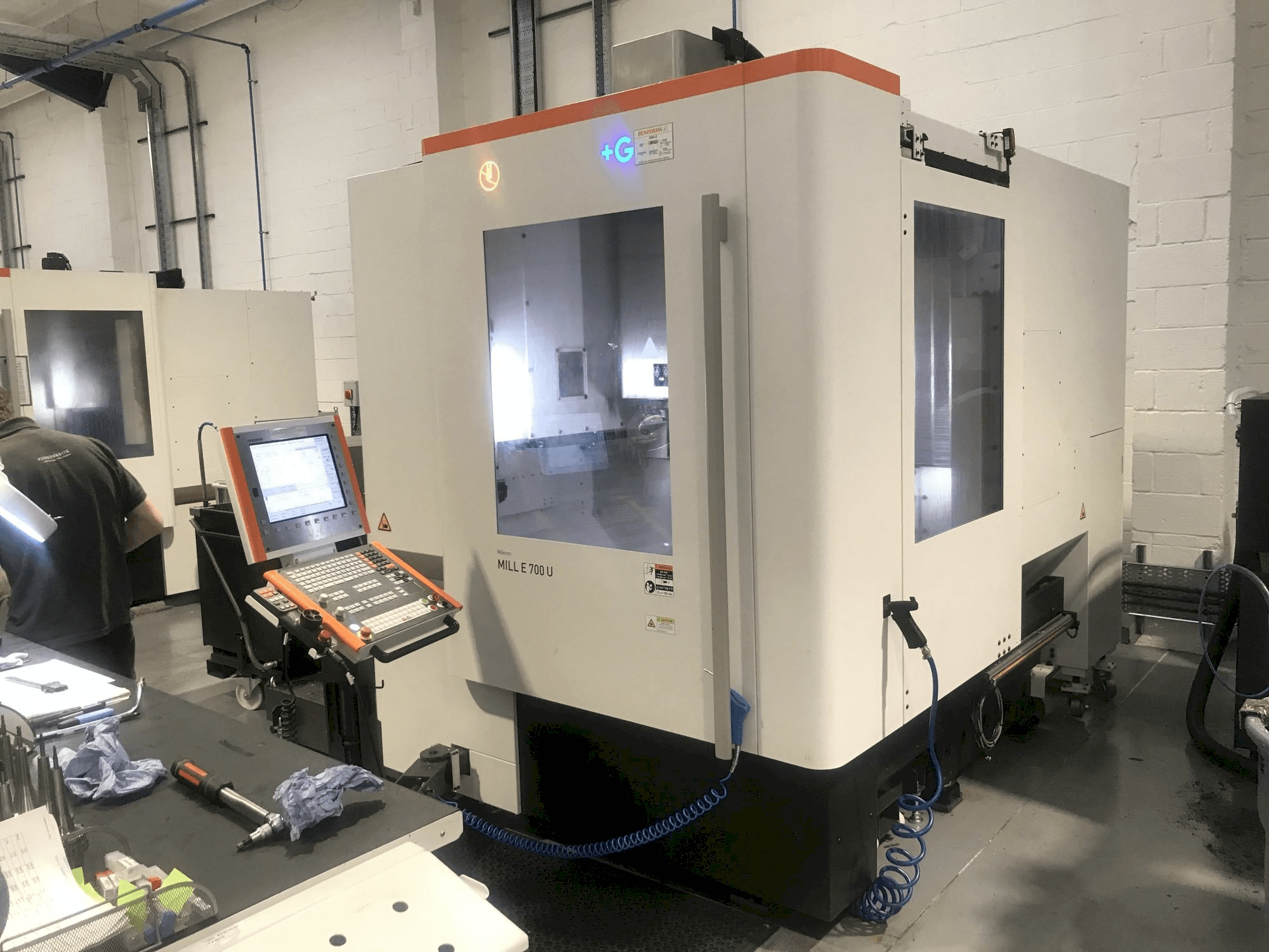 MIKRON Mill E 700 U-maskinen framifrån