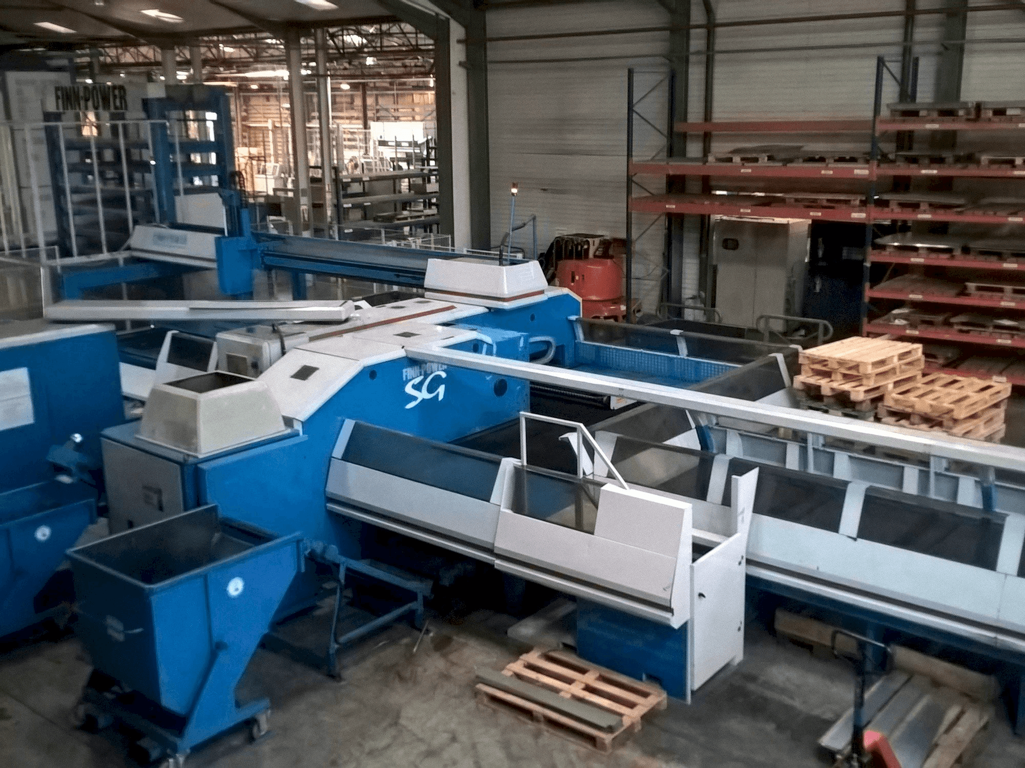 Finn-Power SG6-maskinen framifrån