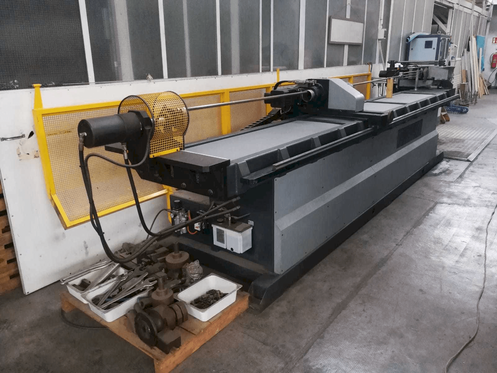 MACRI EURO 80 CN3PC-maskinen framifrån