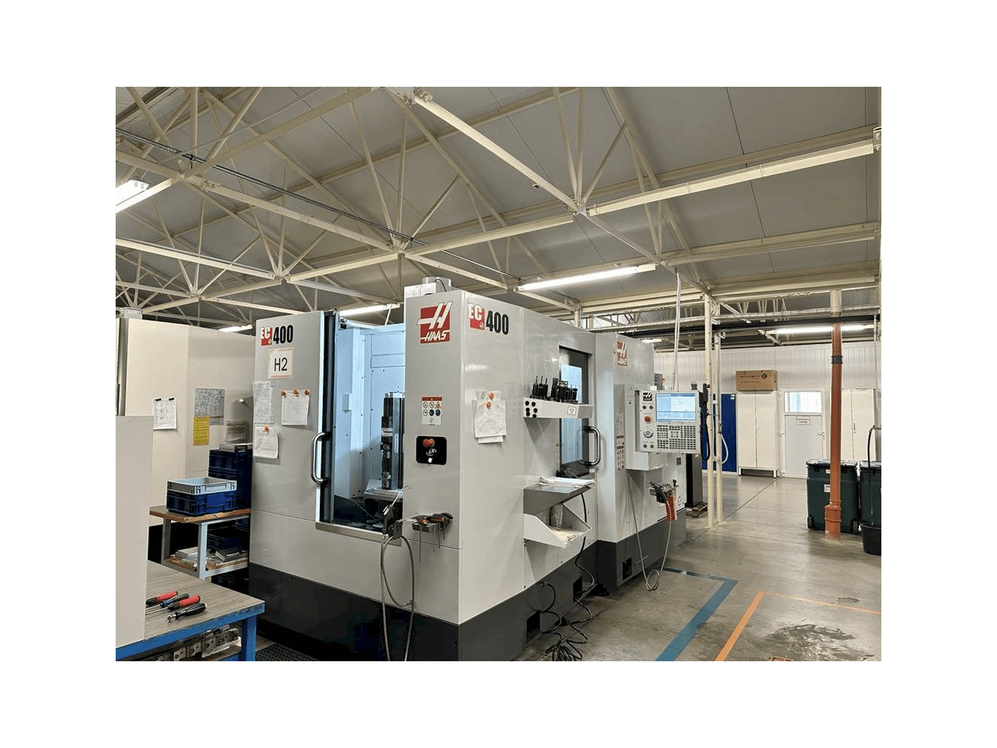 HAAS EC-400-maskinen framifrån