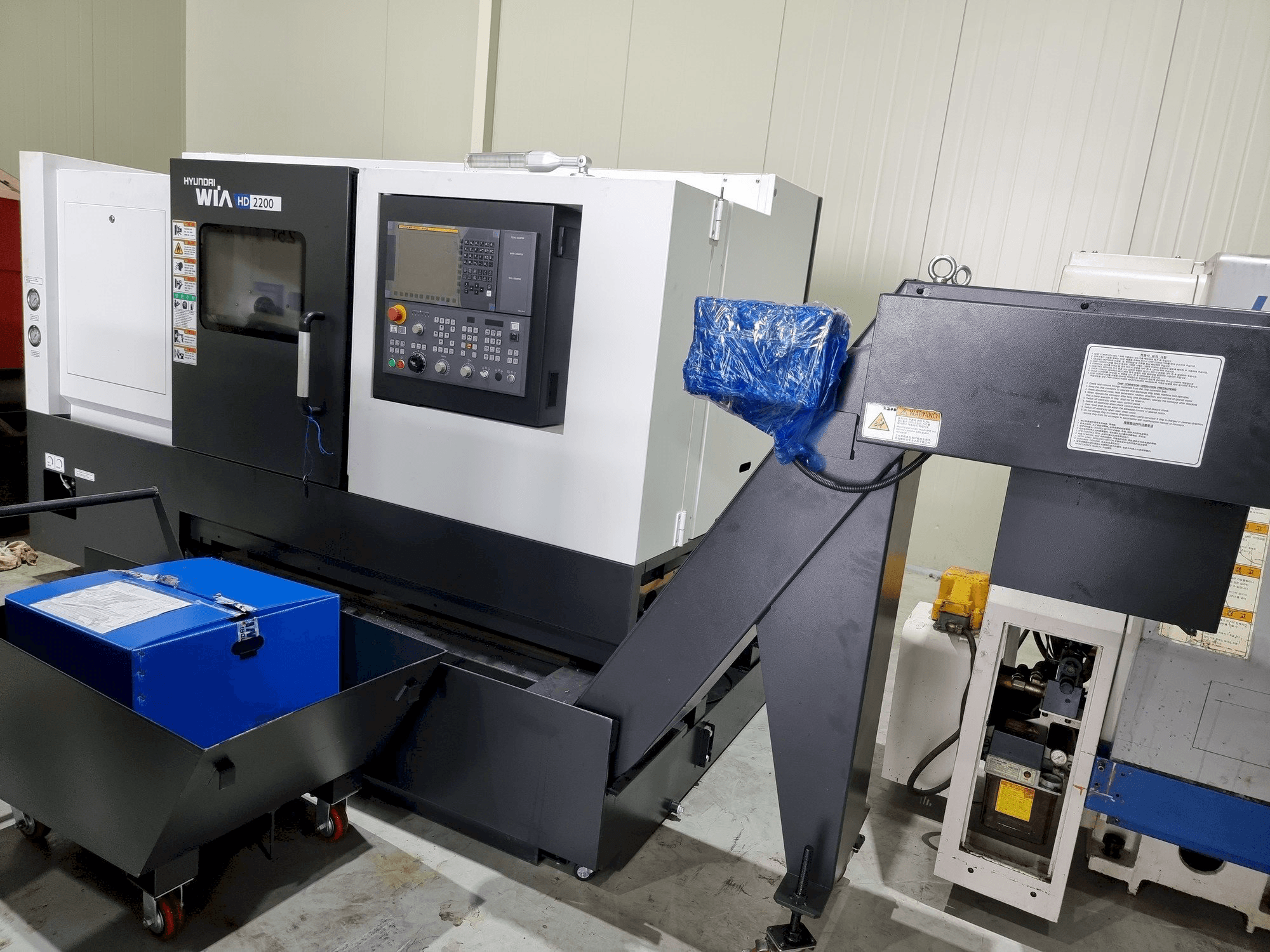 Hyundai Wia HD2200-maskinen framifrån