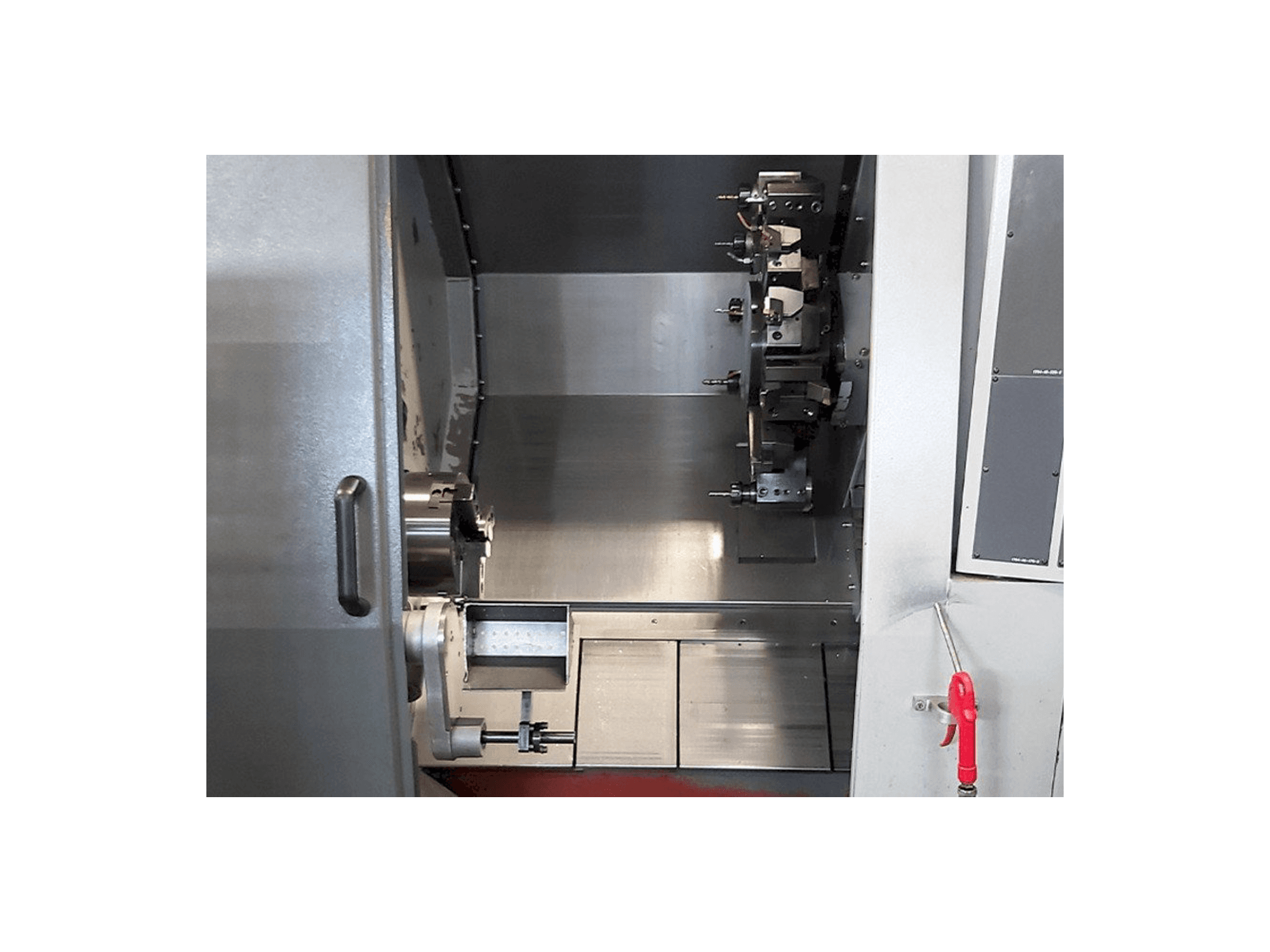 Hyundai Kia SKT210SY-maskinen framifrån