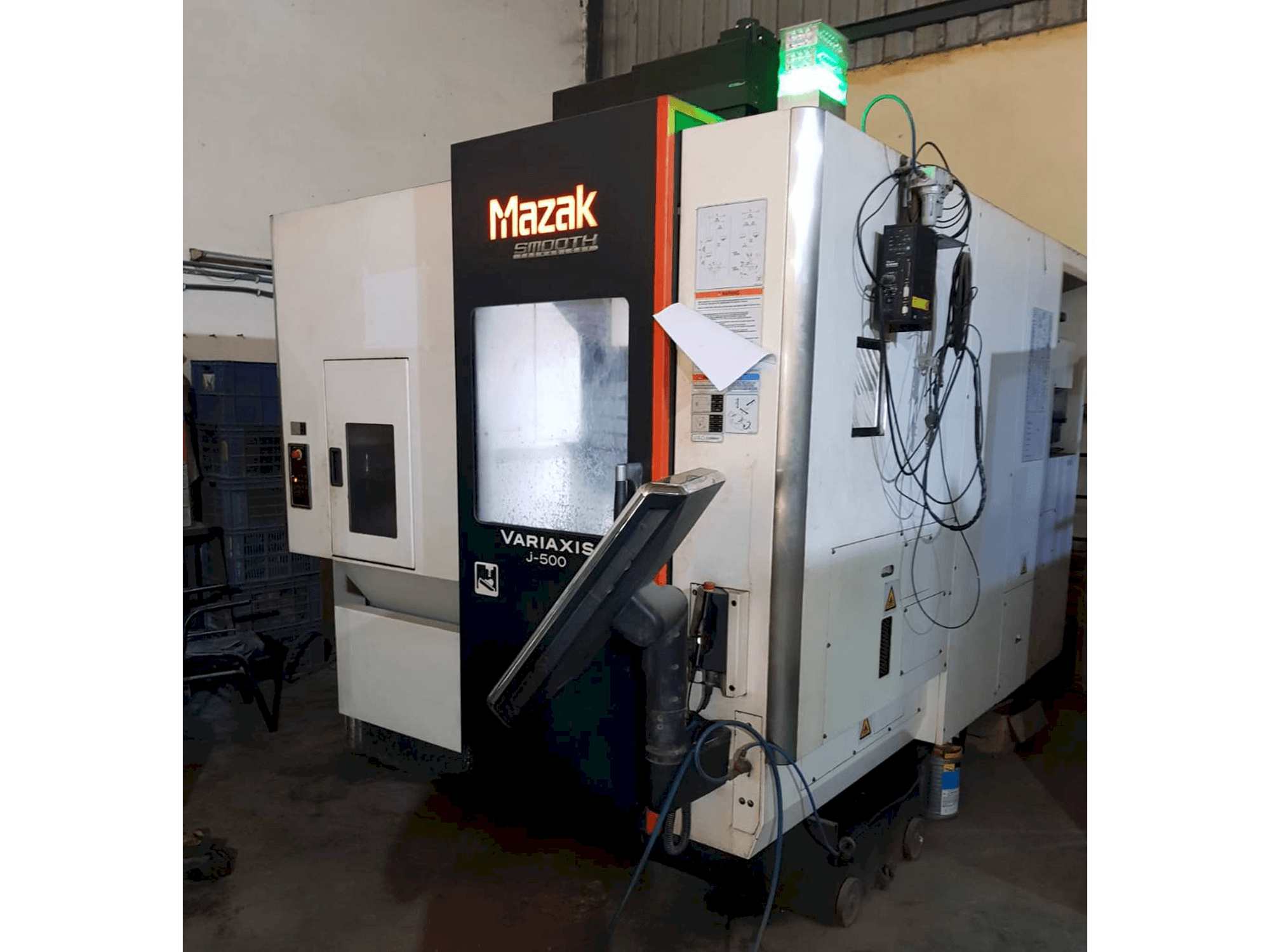 Mazak Variaxis J-500-maskinen framifrån