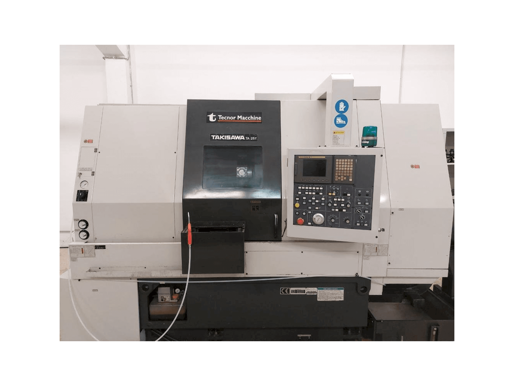 Takisawa TA 25Y-maskinen framifrån