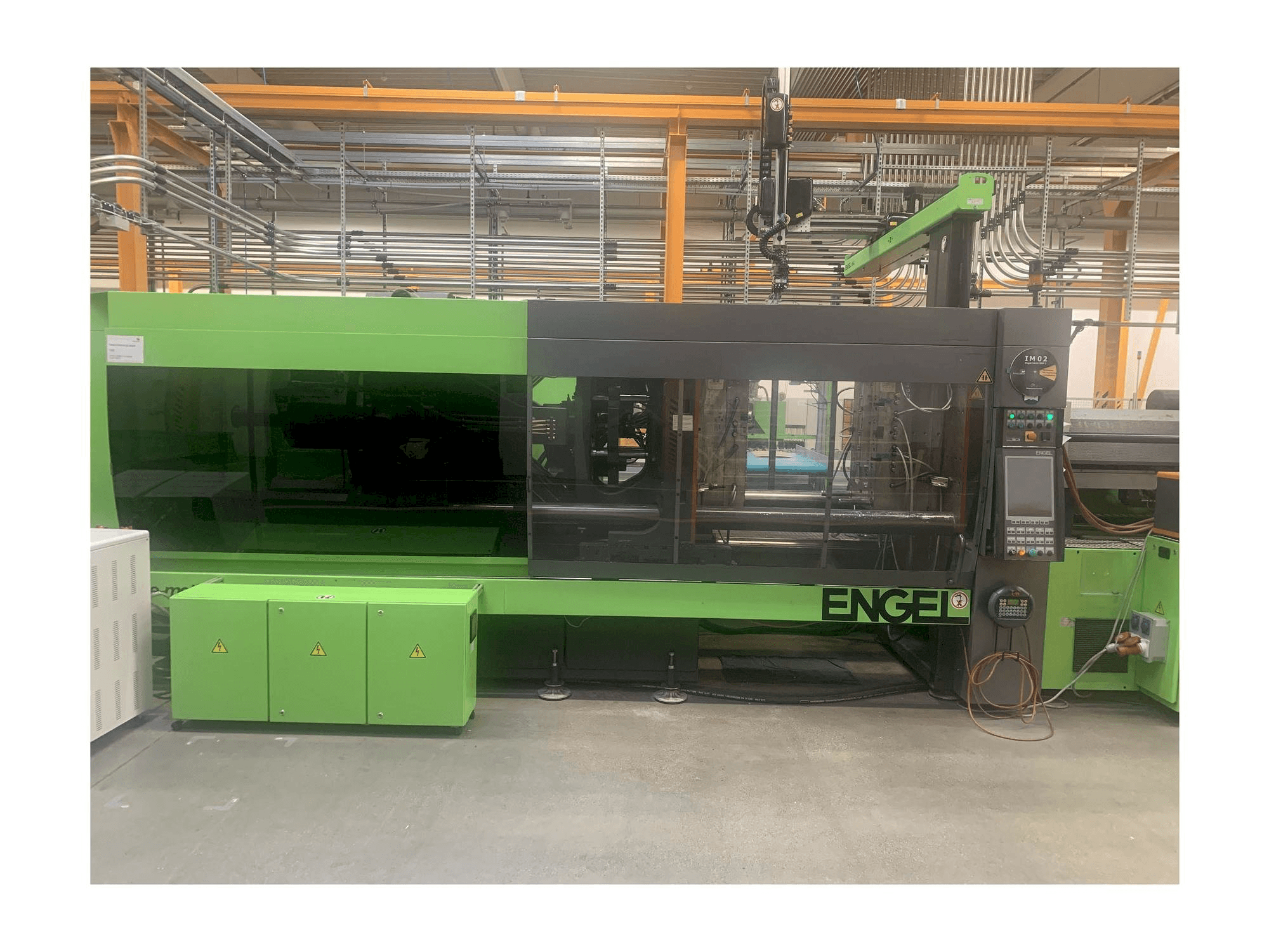 Engel e-motion 5440/500 T-maskinen framifrån