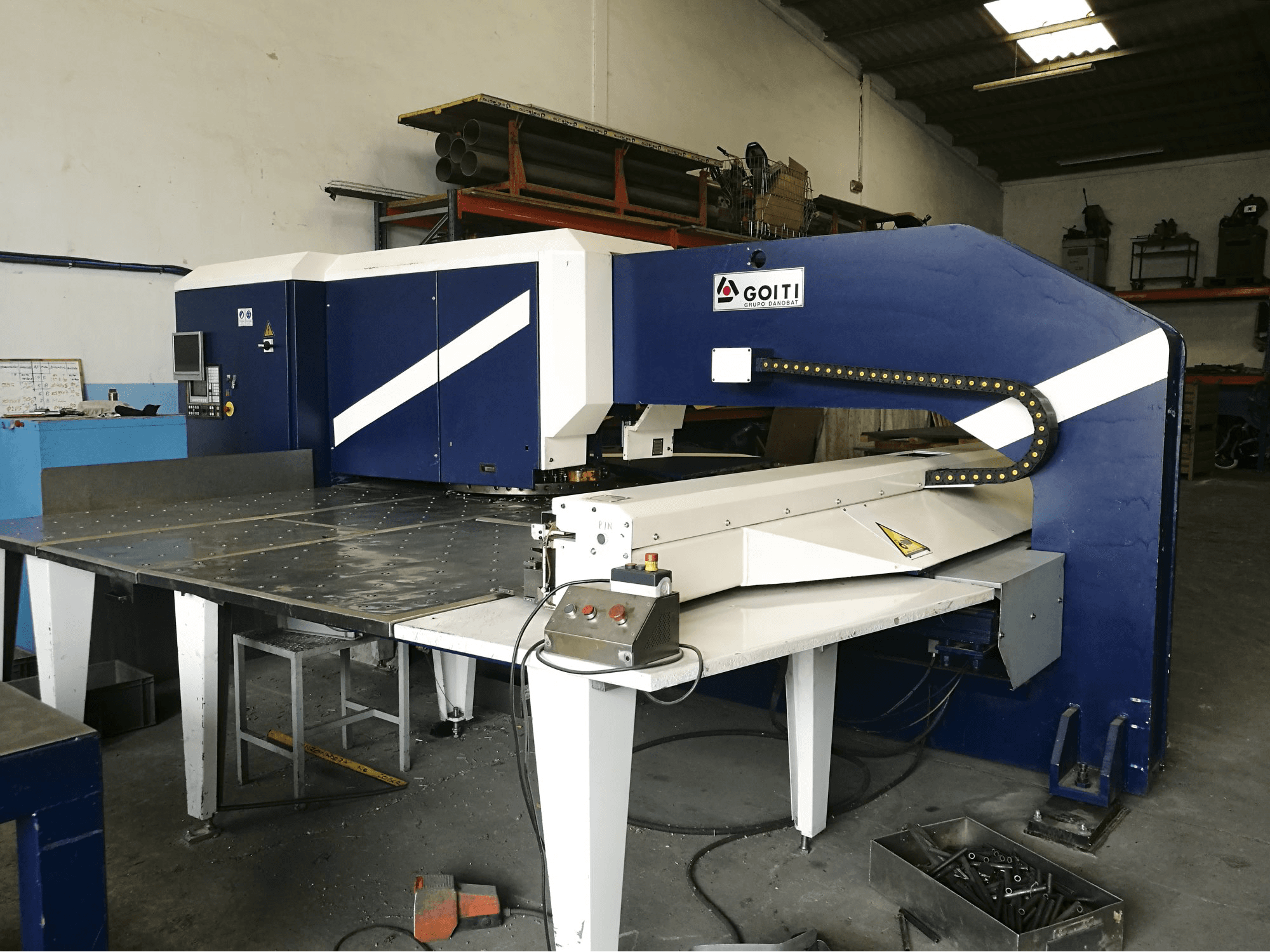 GOITI-maskinen sedd från högerPGA-2