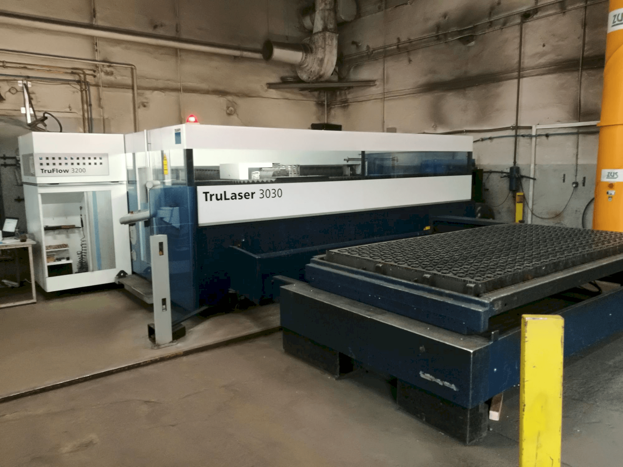 Trumpf TruLaser 3030 L20-maskinen framifrån