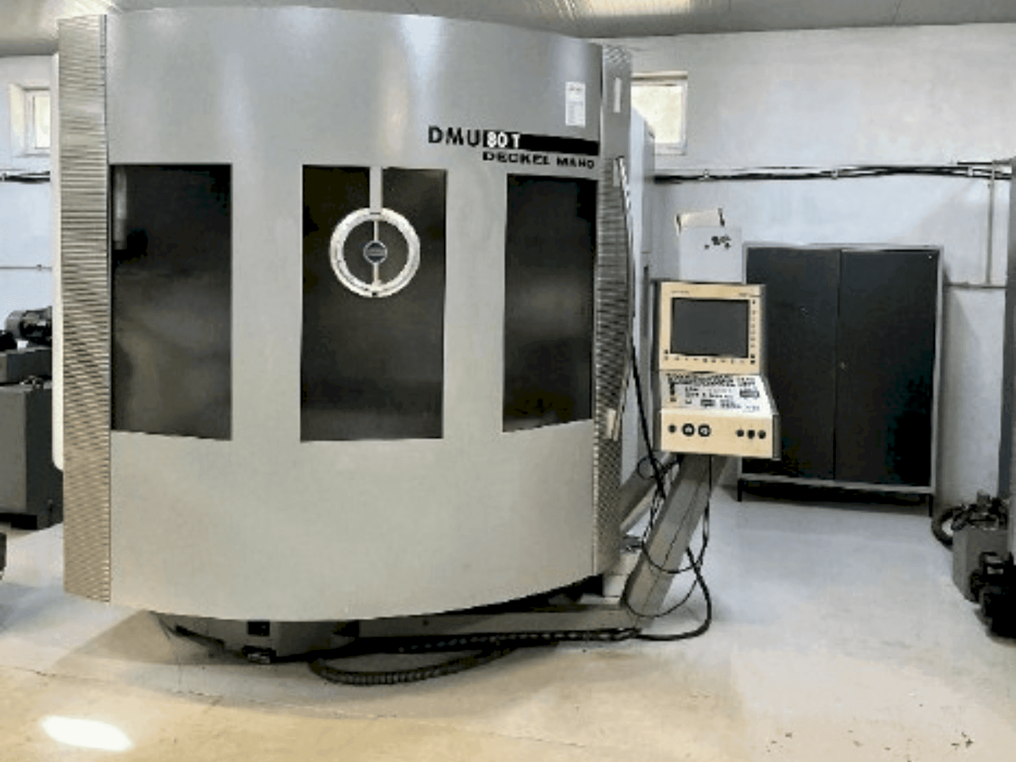 DMG DECKEL MAHO DMU 80T-maskinen framifrån