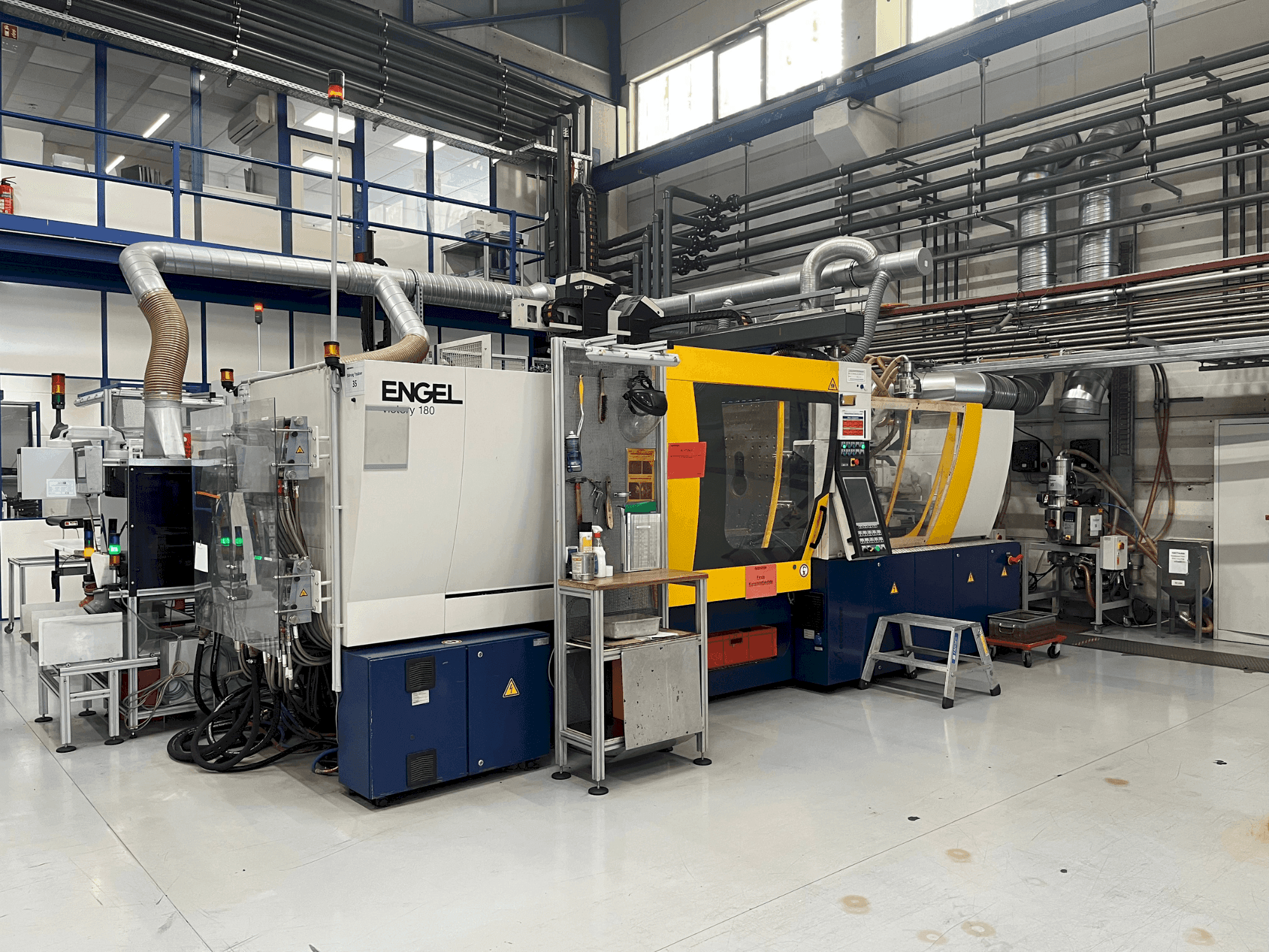 Engel Victory 200H/60W/180 combi + Viper 40-maskinen framifrån