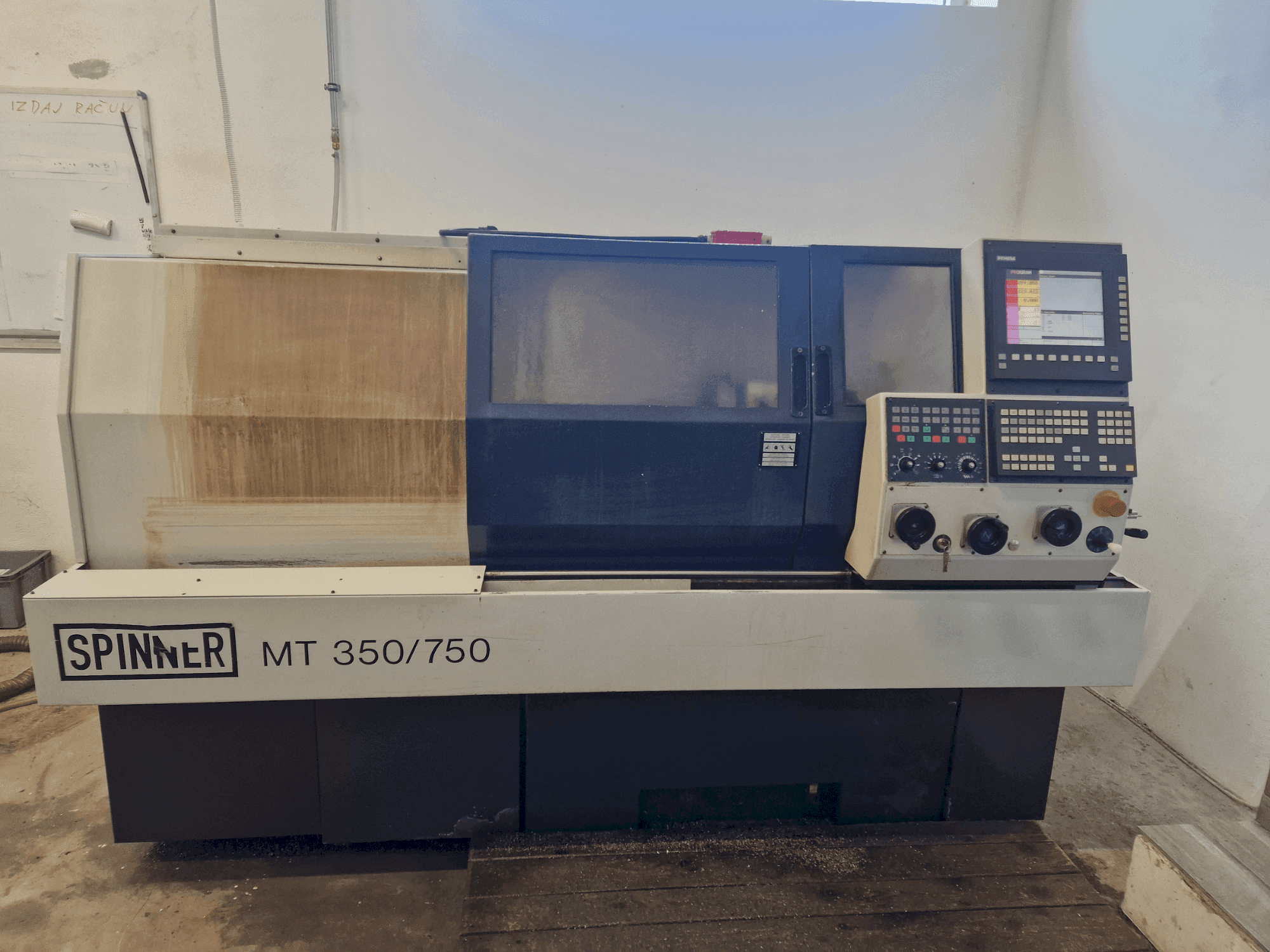 SPINNER MT 350/750-maskinen framifrån