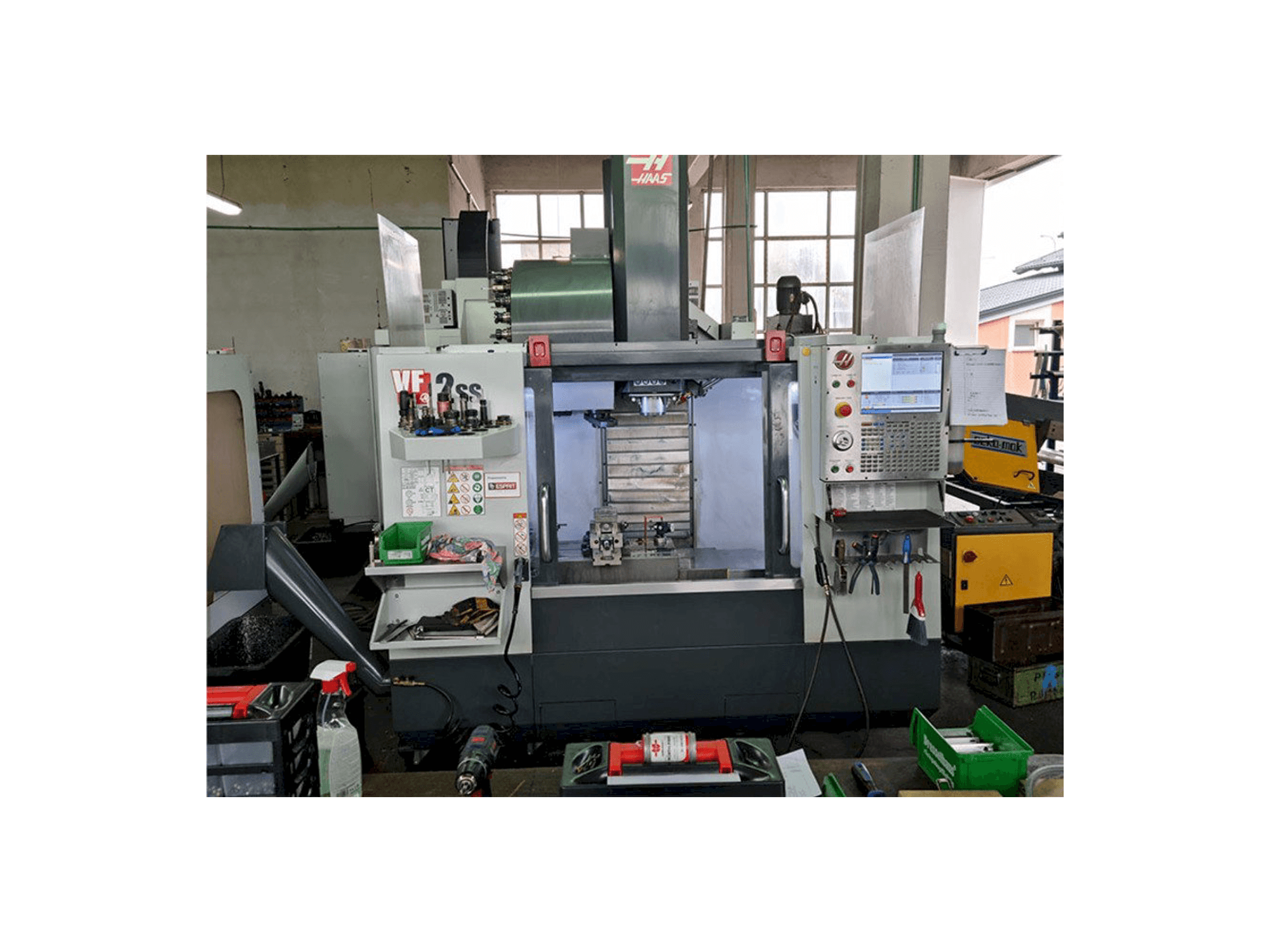 HAAS VF-2SS-maskinen framifrån