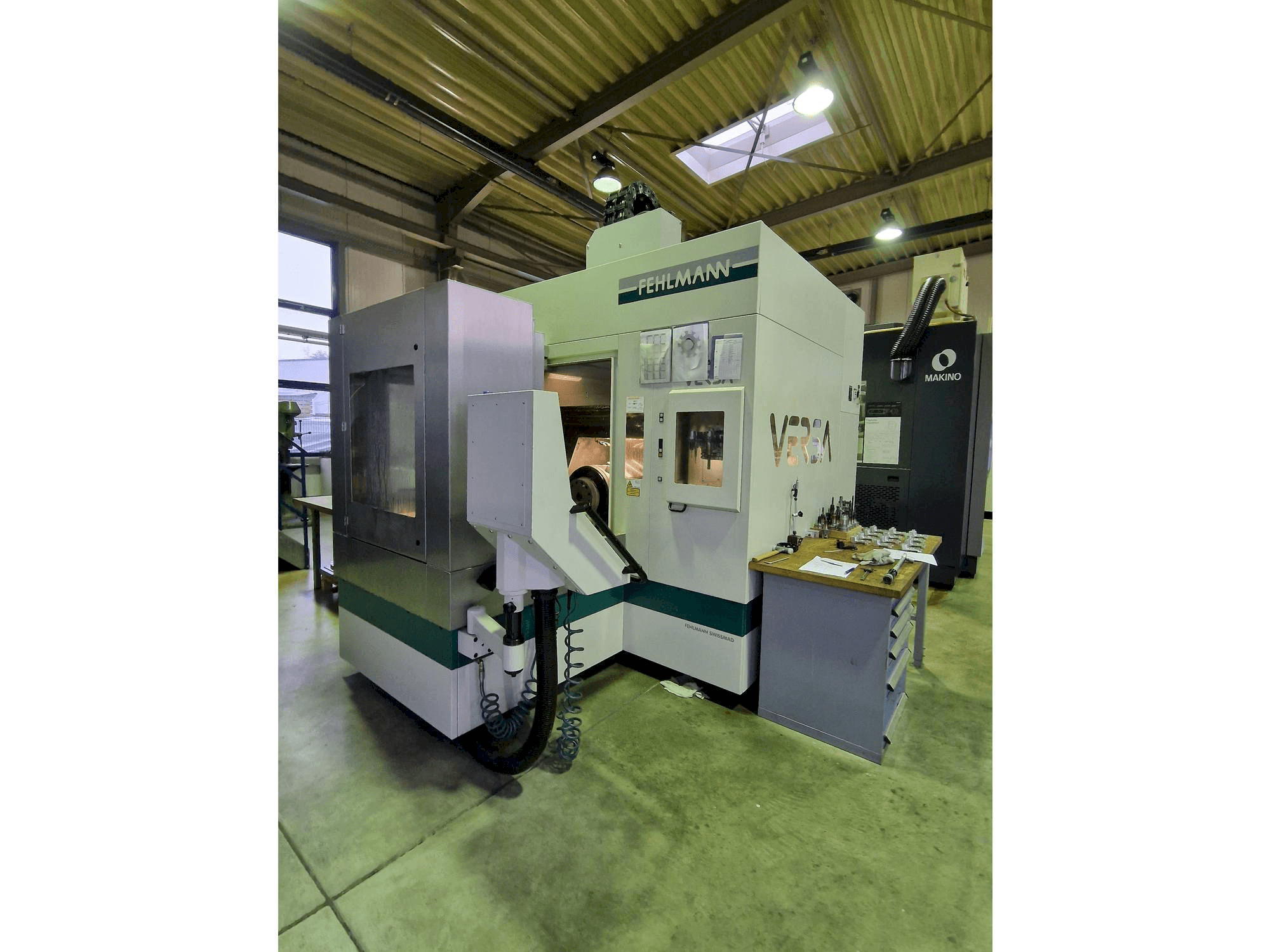 FEHLMANN Versa P825-maskinen framifrån