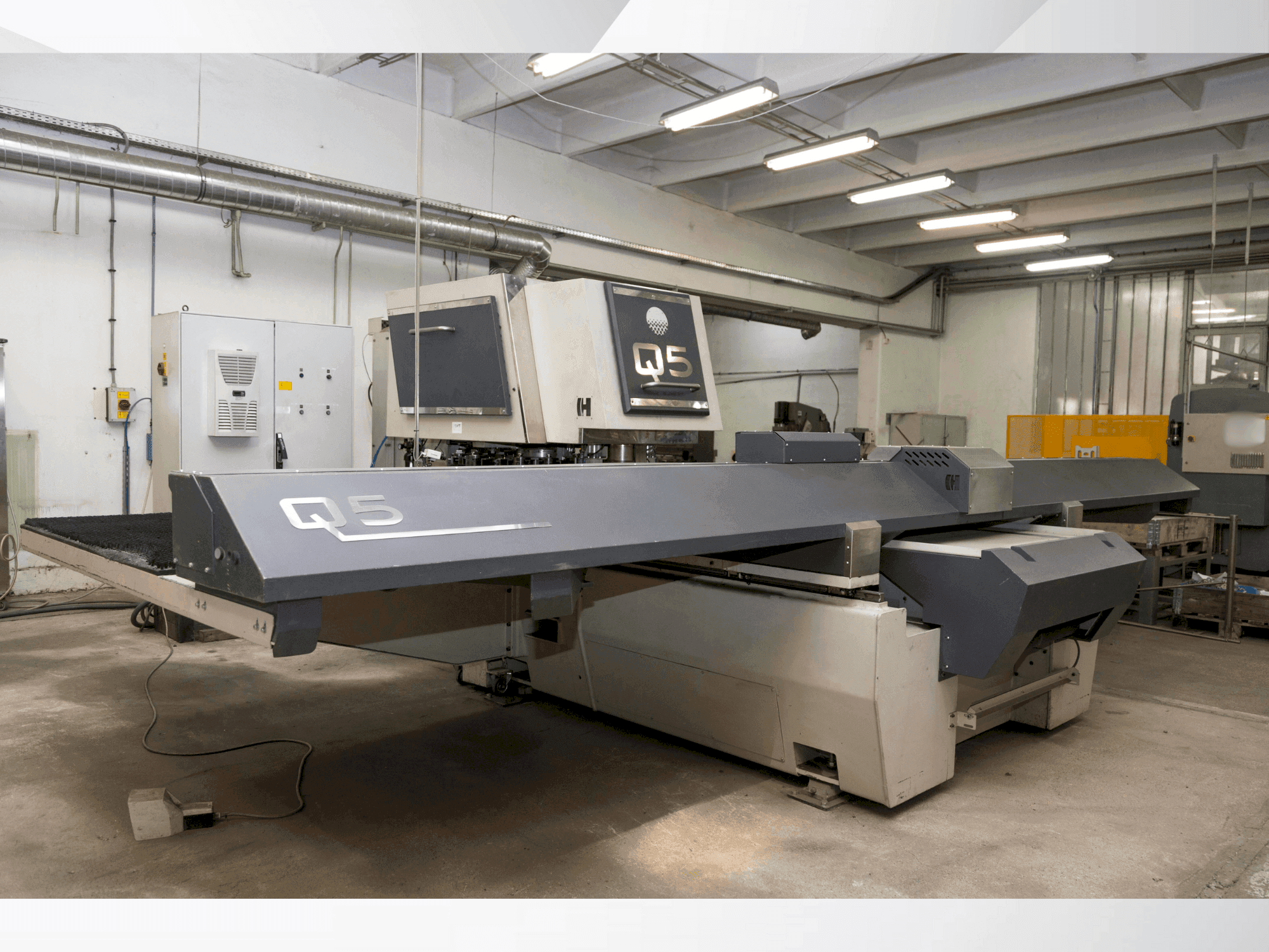 Tecnology HACO Q5 (2014)-maskinen sedd från vänster sida