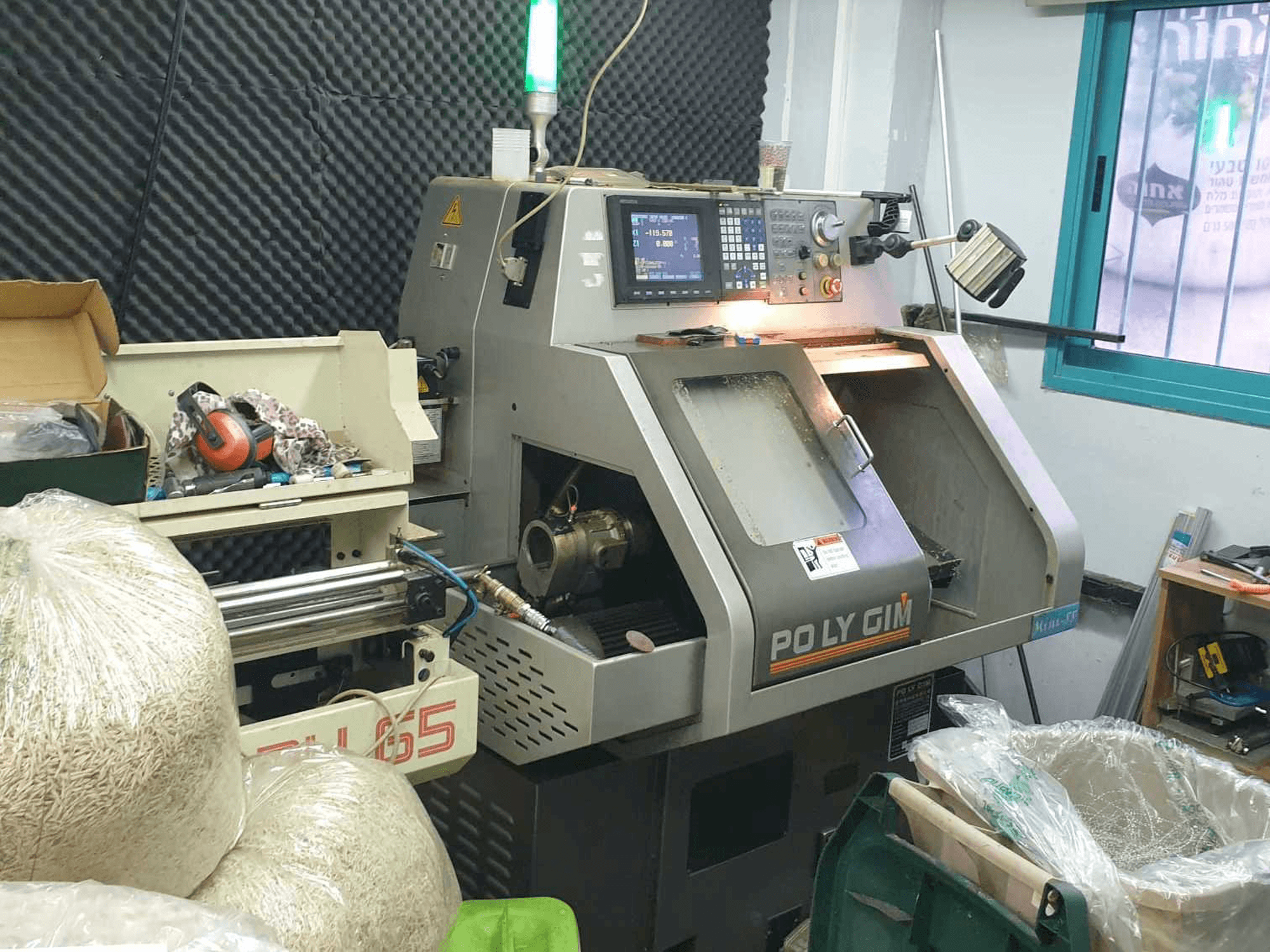 PO LY GIM Mini-88-maskinen framifrån