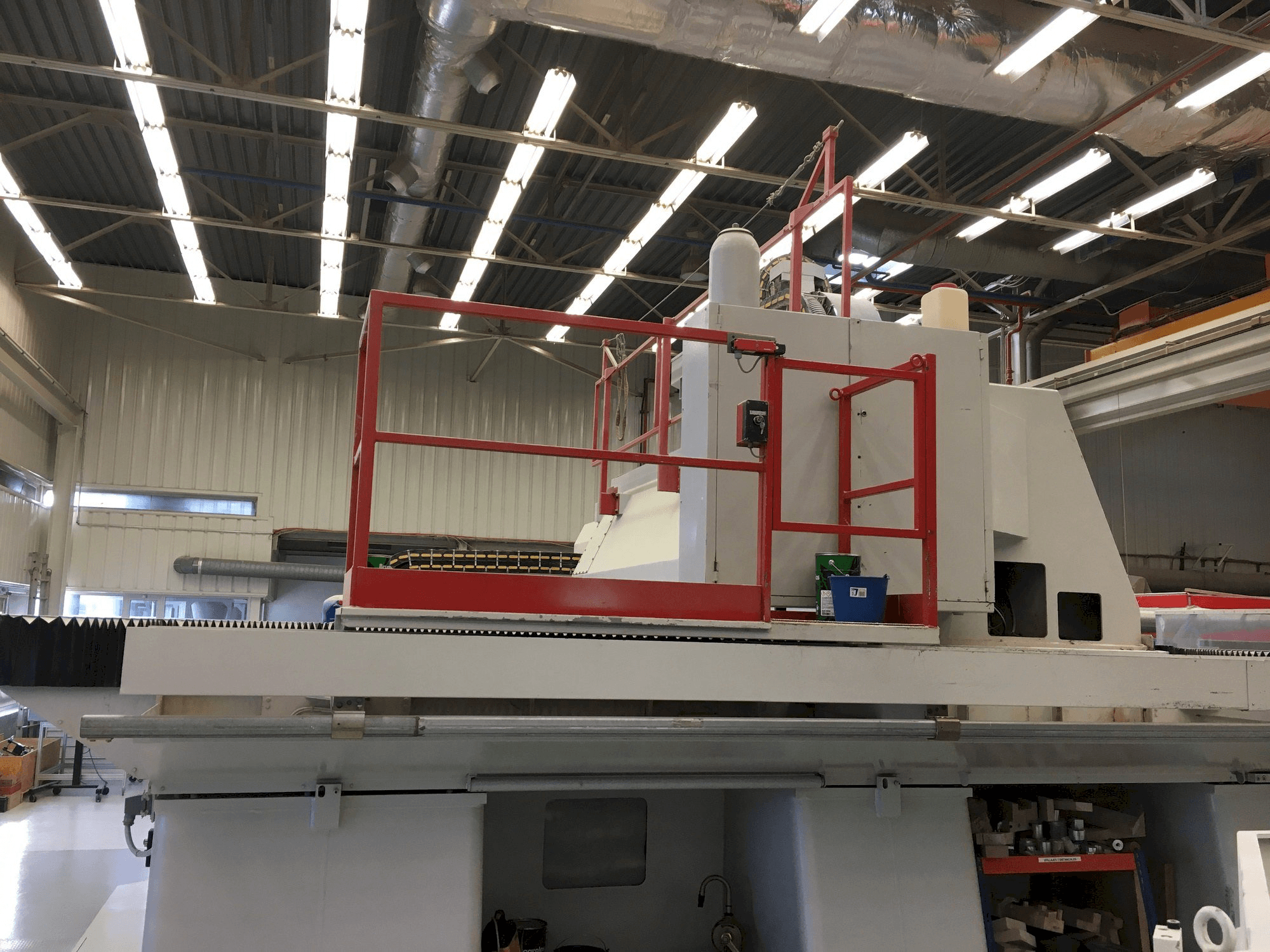 Forest Line Minumac II 305 TH-maskinen framifrån