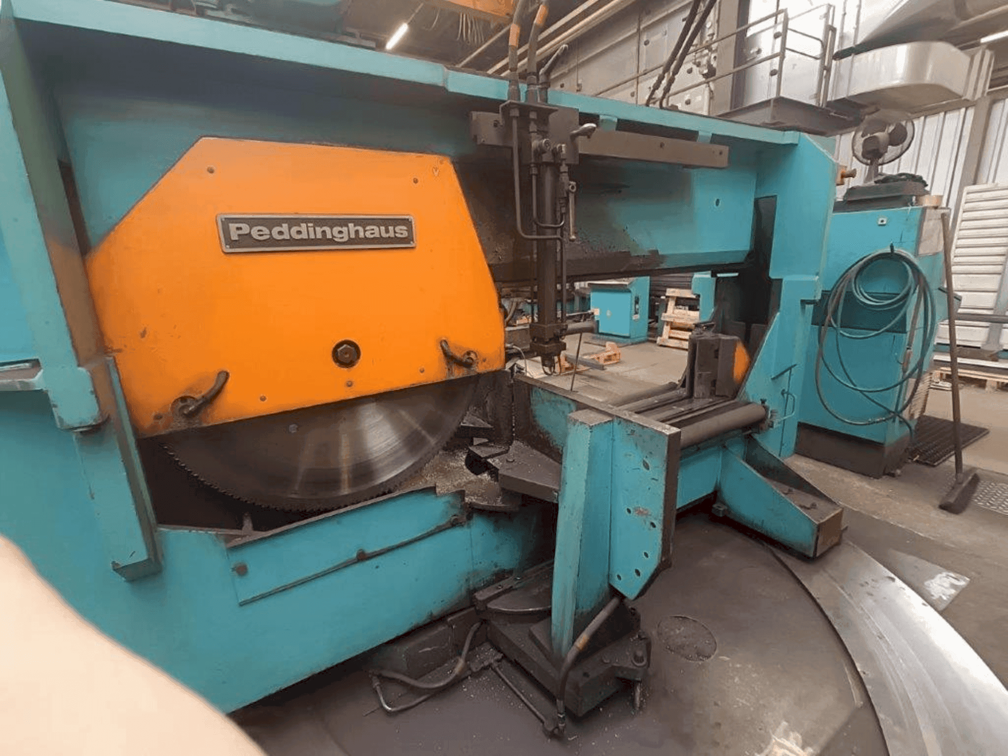 Peddinghaus TDK 1000/9E-maskinen framifrån