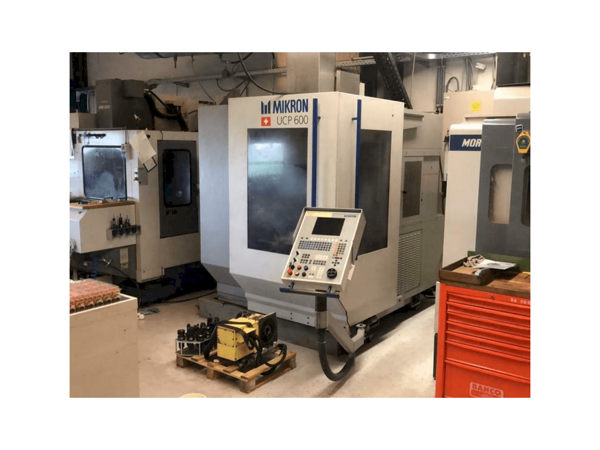 MIKRON UCP600-maskinen framifrån