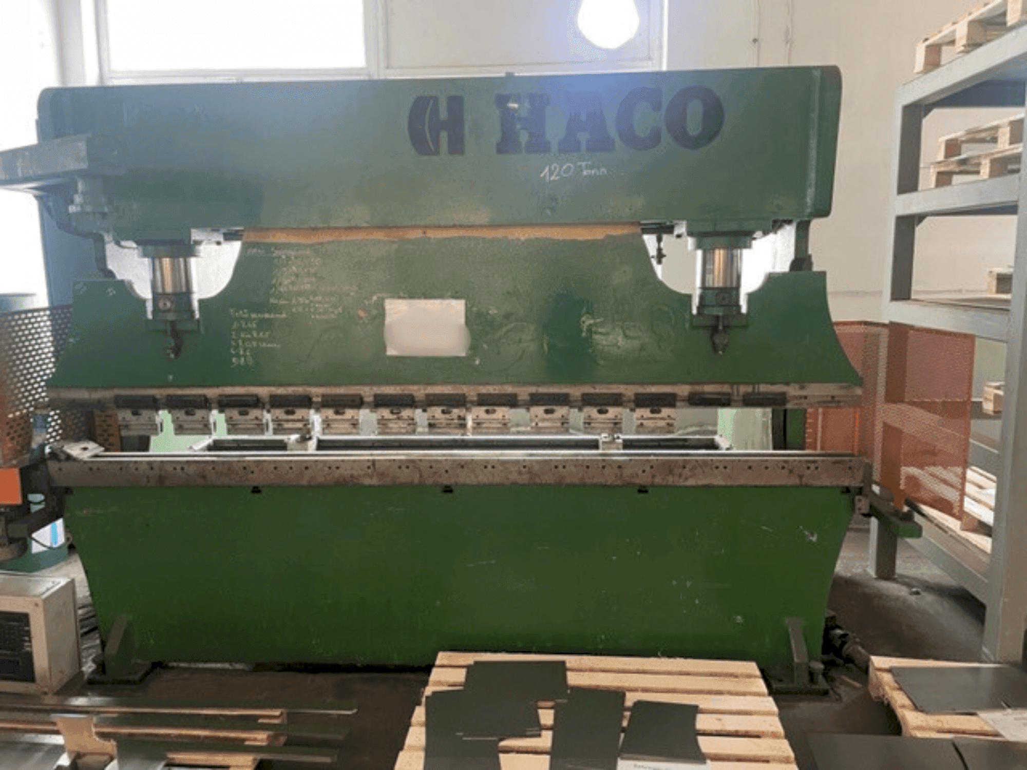 HACO PPE S30135-maskinen framifrån
