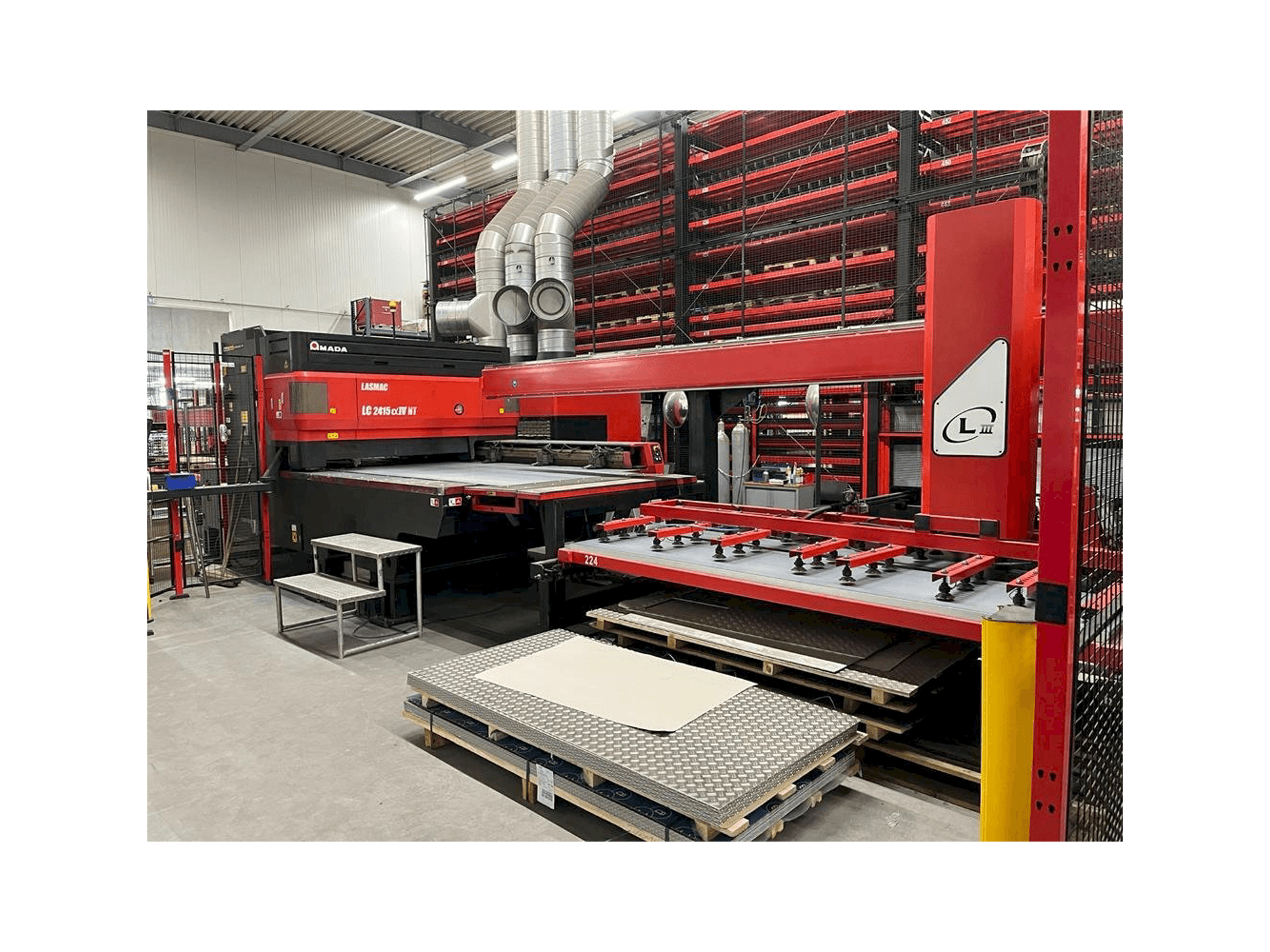AMADA LC2415 a IV NT-maskinen framifrån
