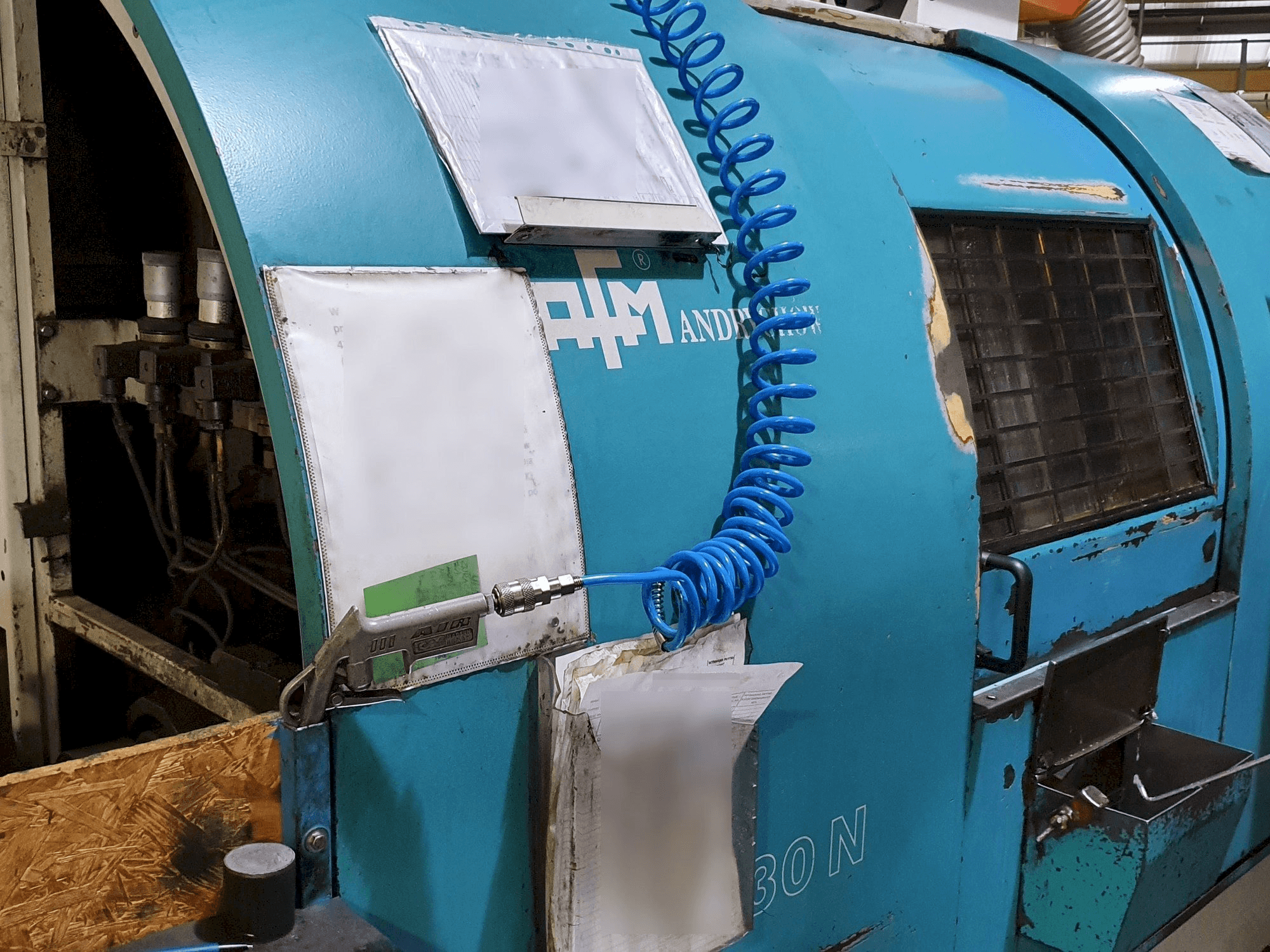 AFM TAE-30N-maskinen framifrån