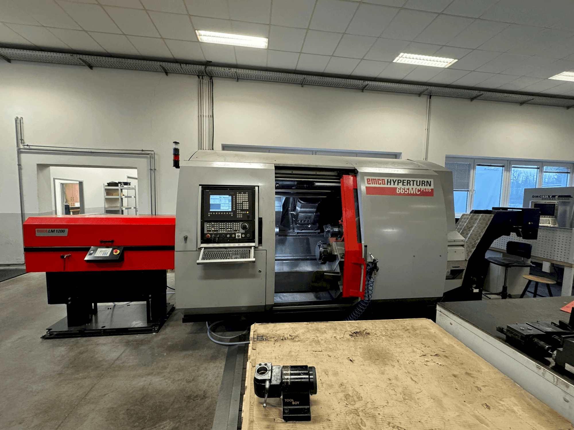 EMCO Hyperturn 665MC Plus-maskinen framifrån