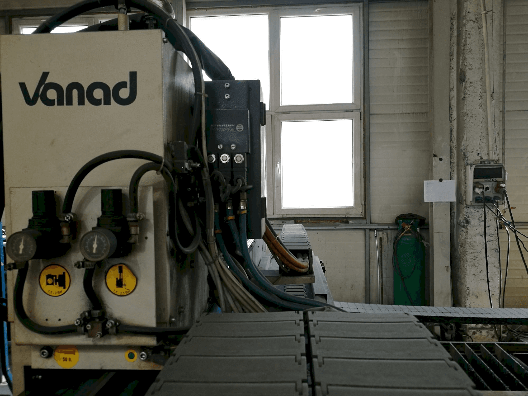 Vanad Kjellberg Proxima HiFocus 80i-maskinen framifrån