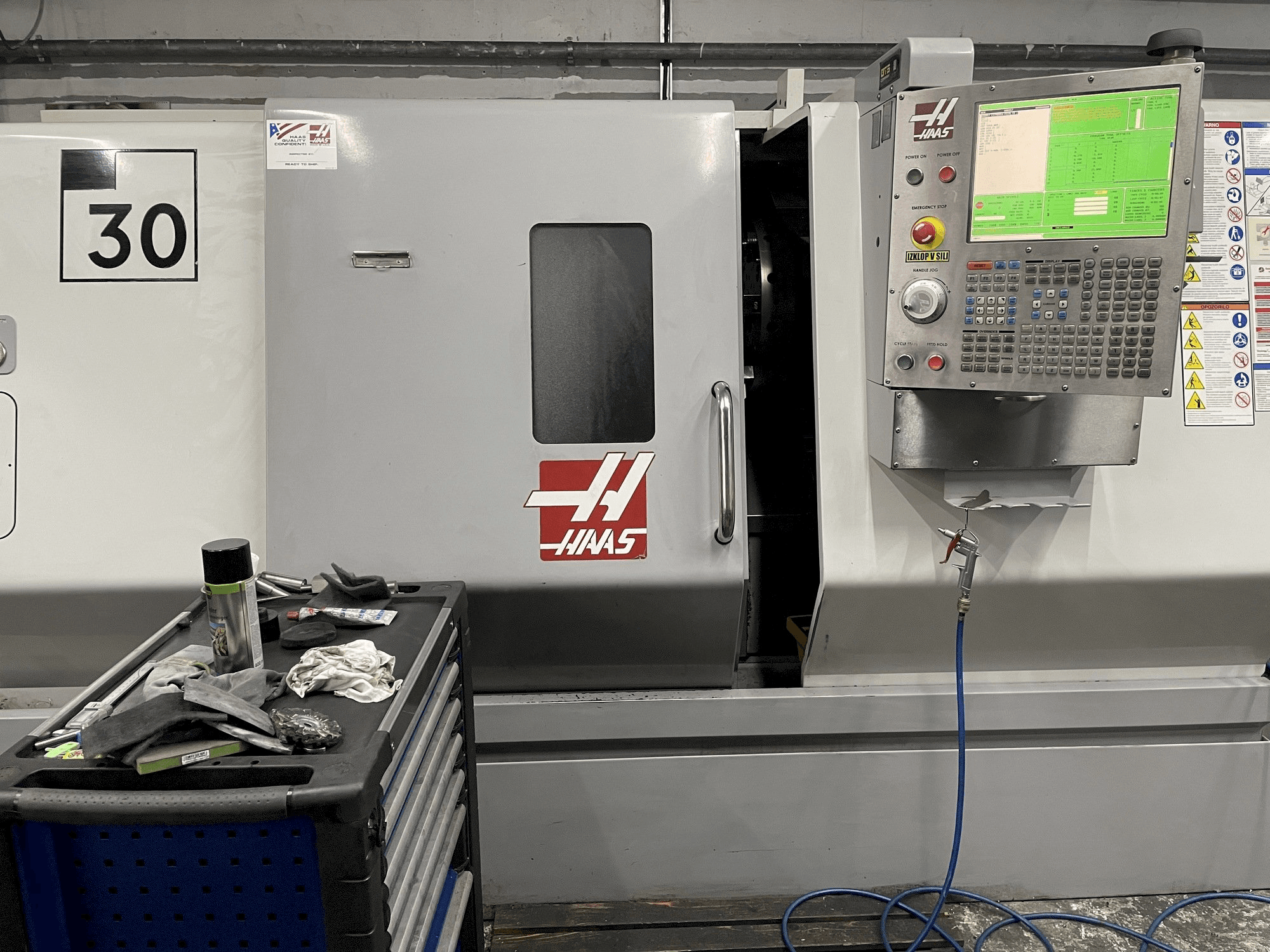 HAAS SL-30-maskinen framifrån