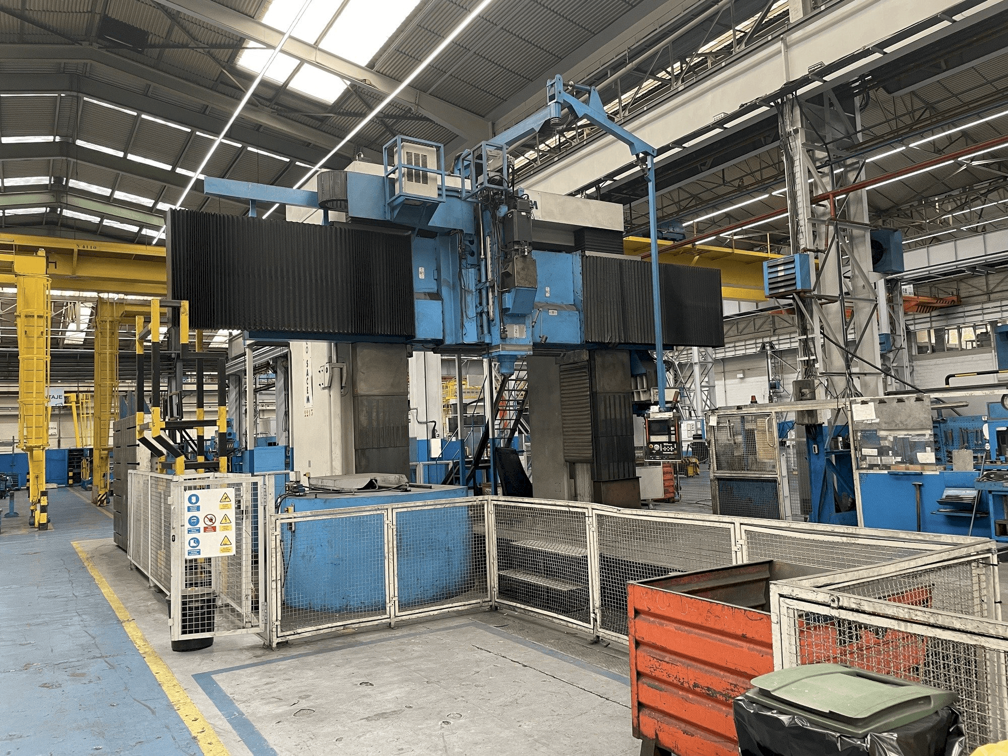 AMCO-SACEM ACEM FPF1-3300-maskinen framifrån