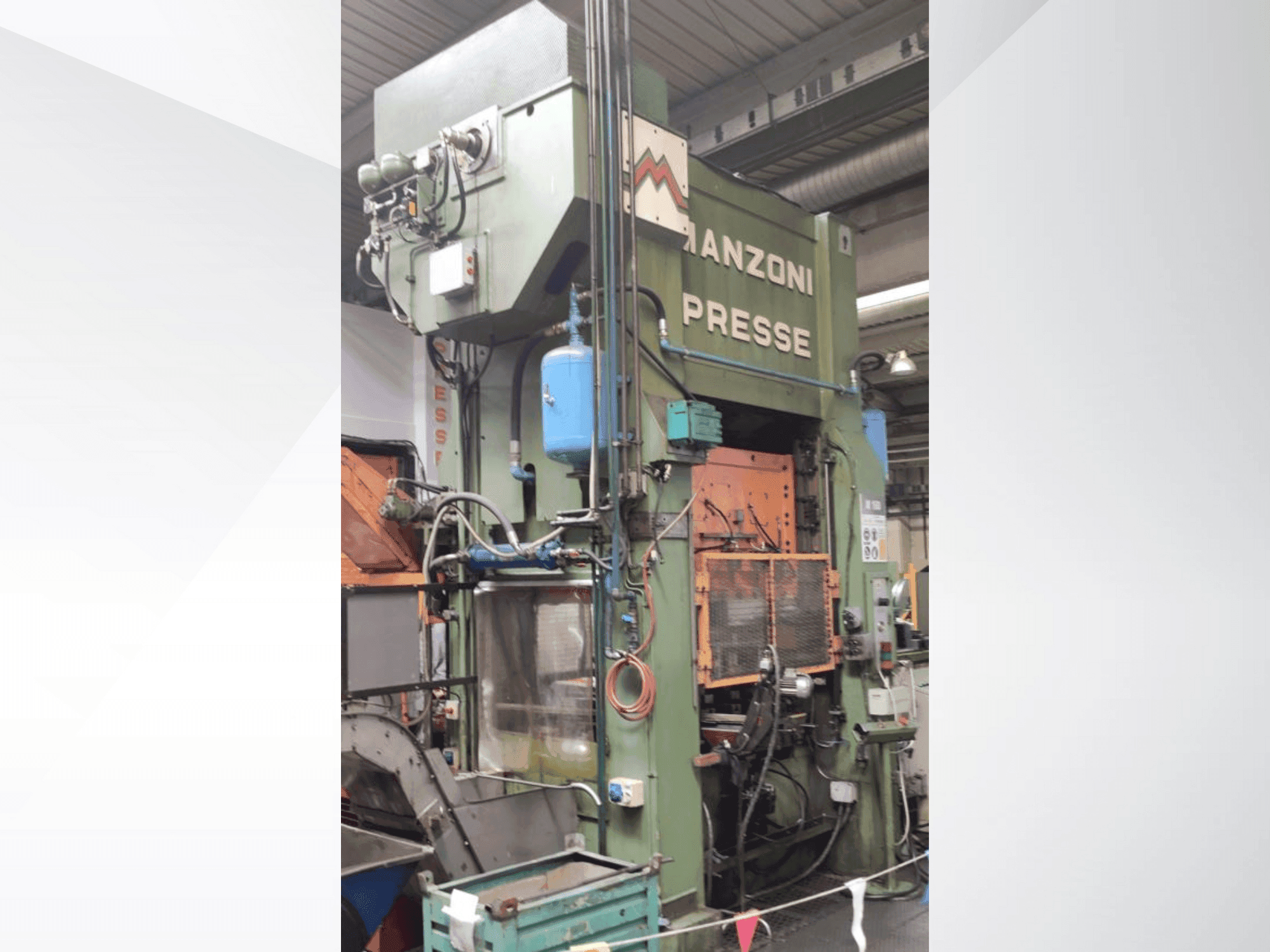 RAVNE PRESSES Manzoni 160-maskinen framifrån