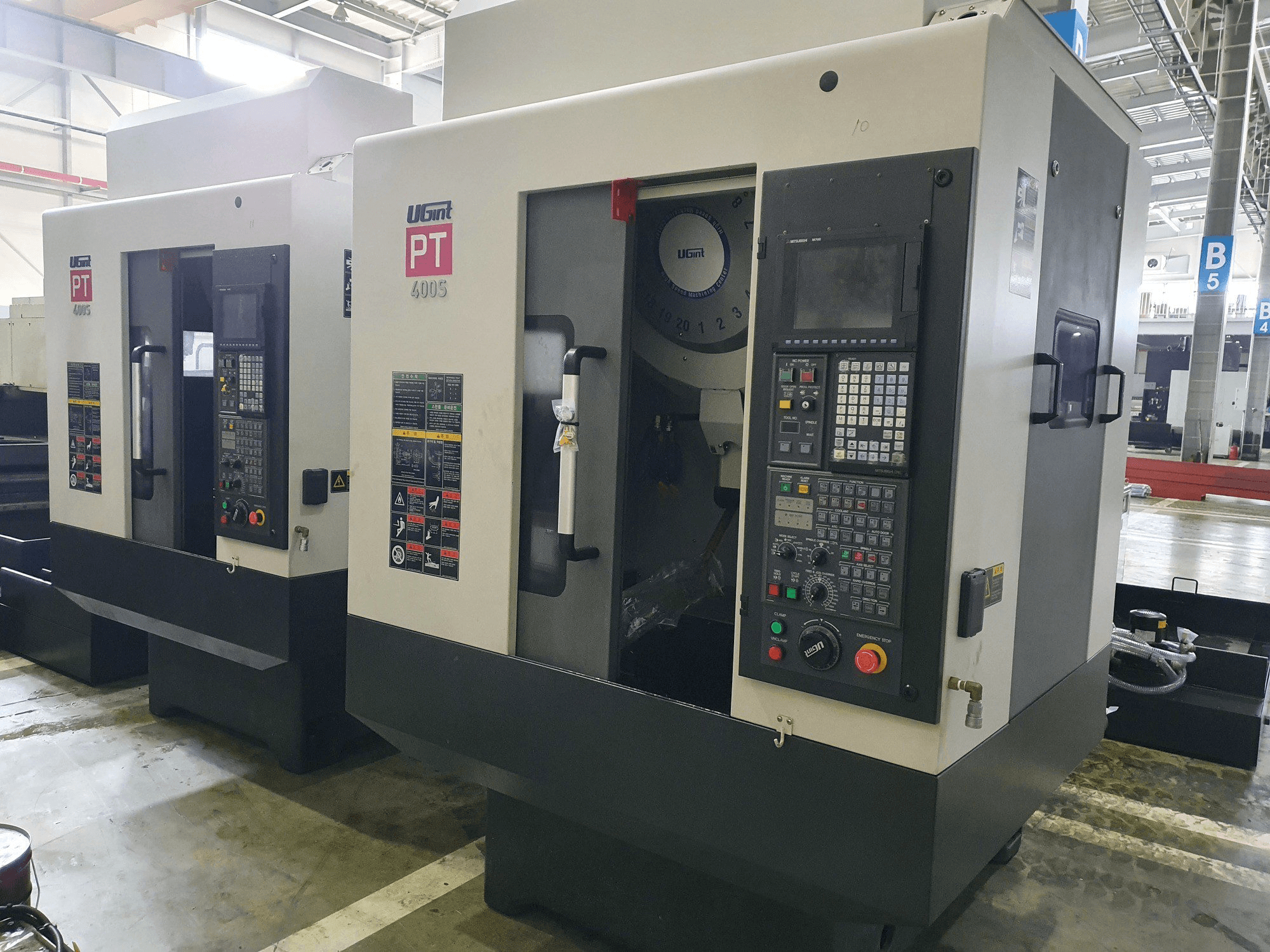 UGINT PT400S-maskinen framifrån