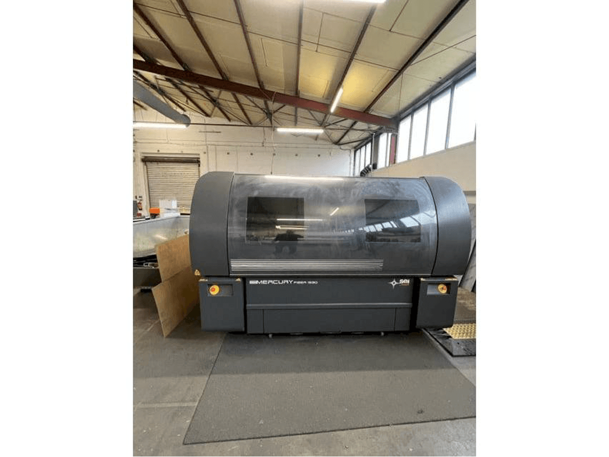 SEI Laser Mercury 1560-maskinen framifrån