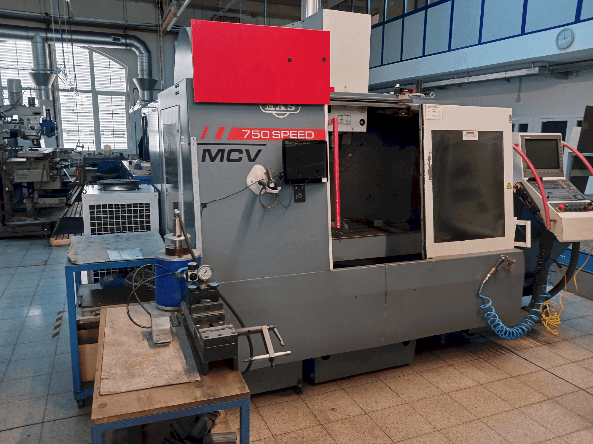 KOVOSVIT MAS MCV 750 Speed-maskinen framifrån