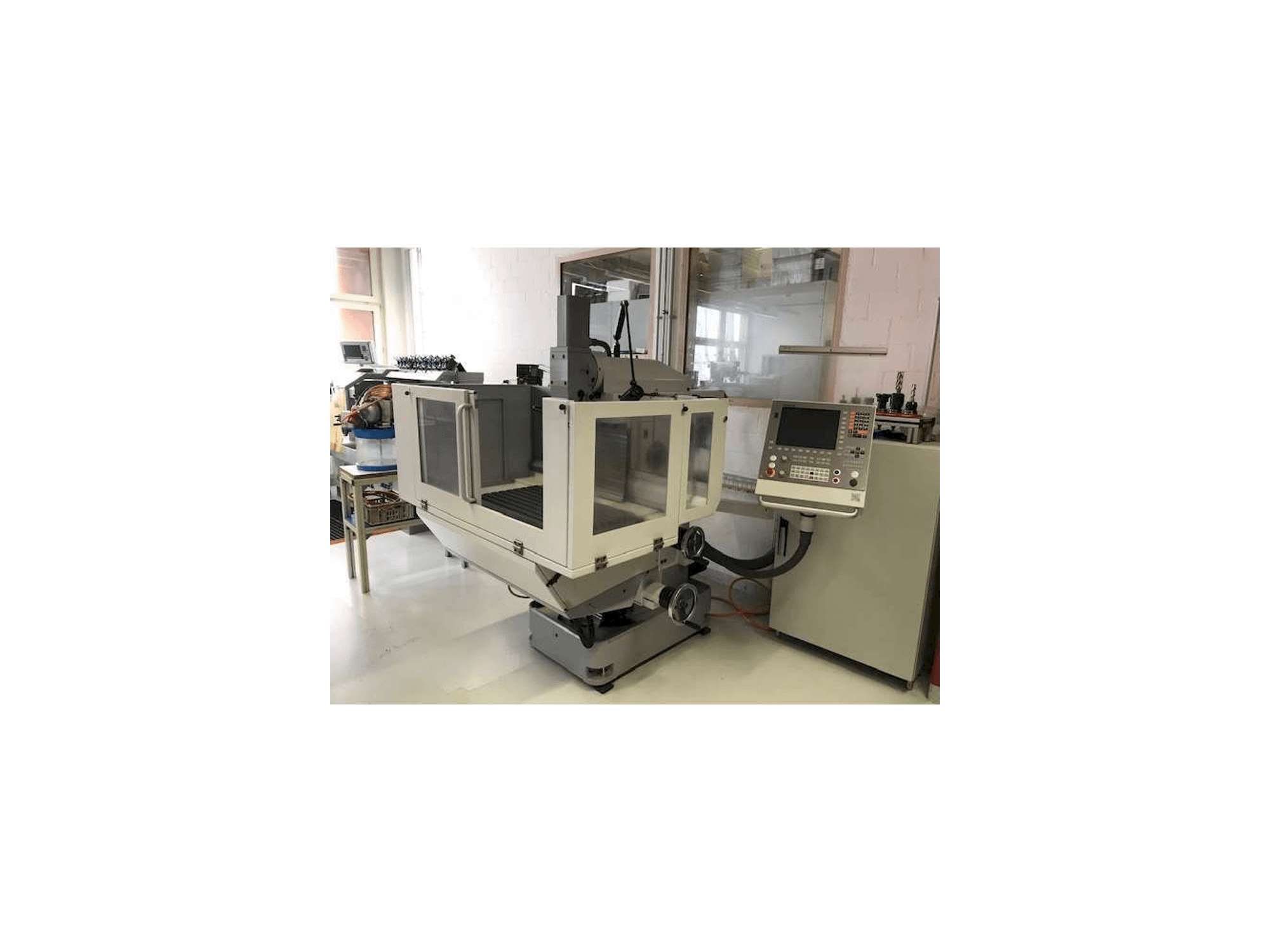 FPS 500 M-NC-maskinen framifrån