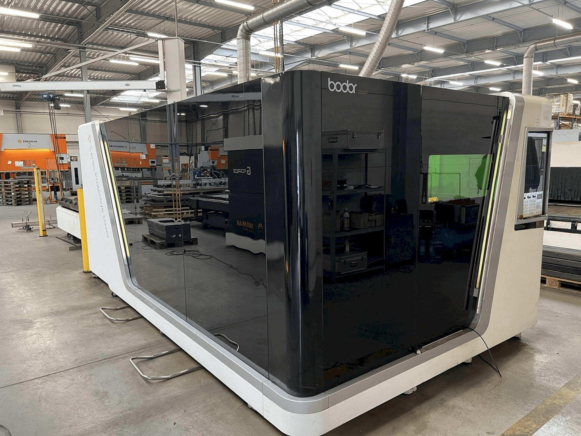 Bodor P3015-maskinen framifrån