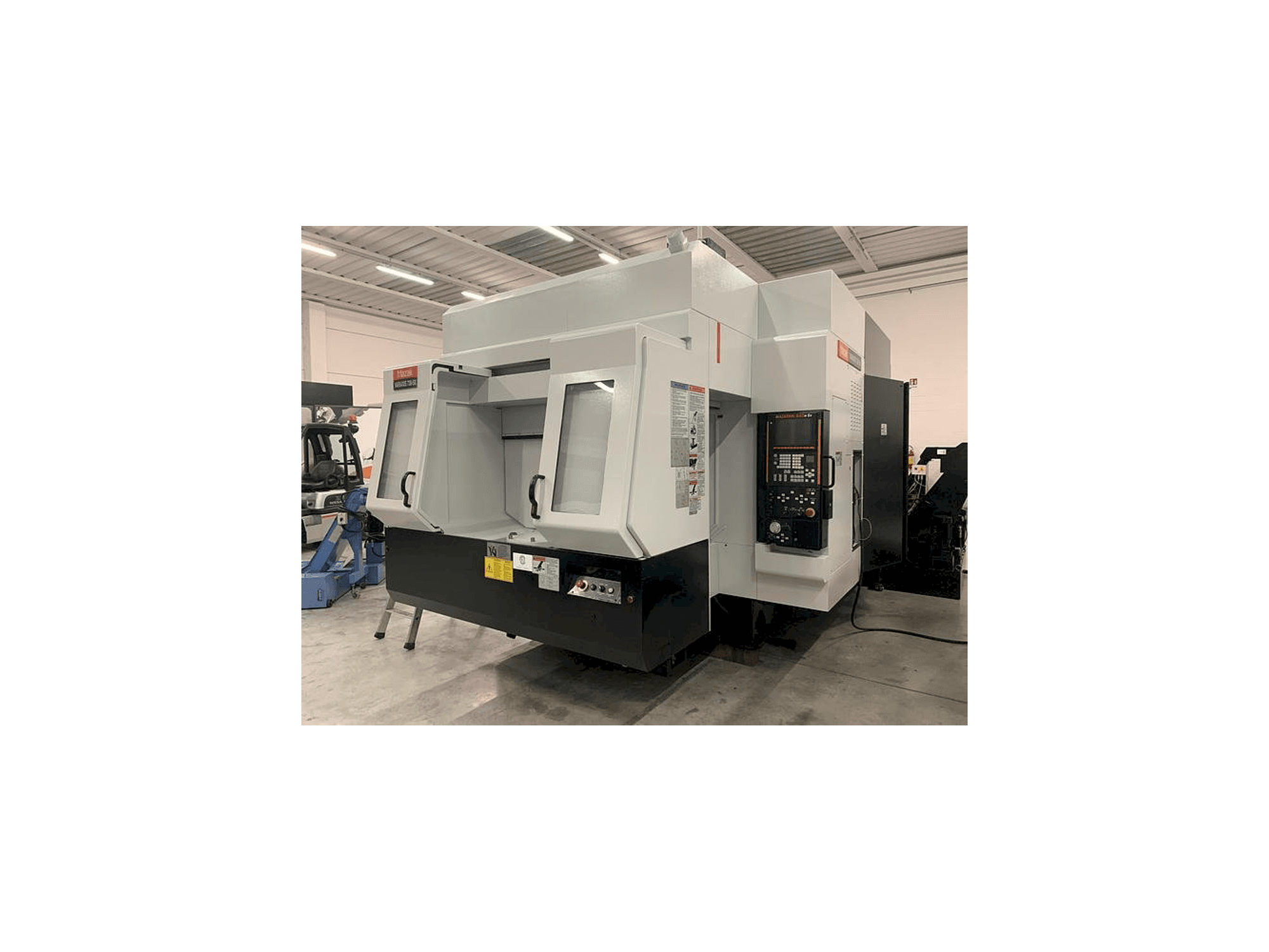 Mazak VARIAXIS 730-5X-maskinen framifrån