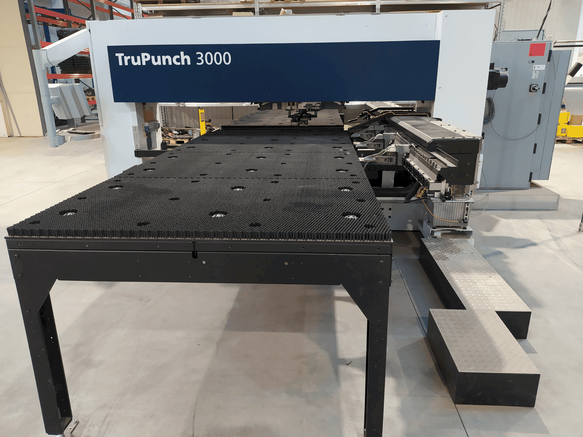 TRUMPF TruPunch 3000-maskinen framifrån