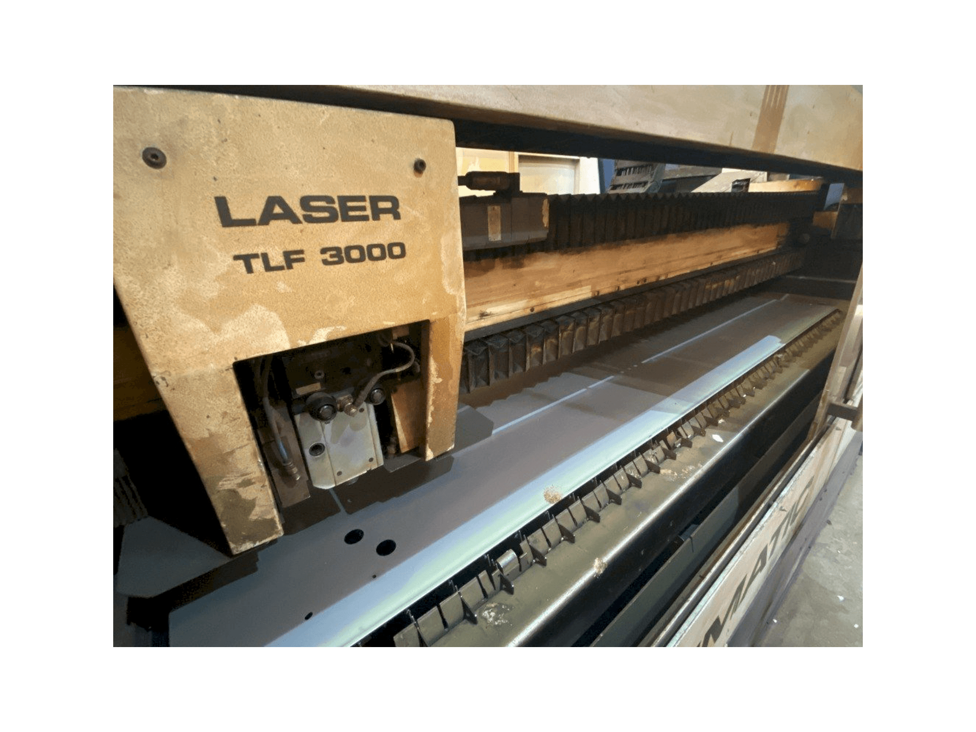 Trumpf TRUMATIC L2530-maskinen framifrån