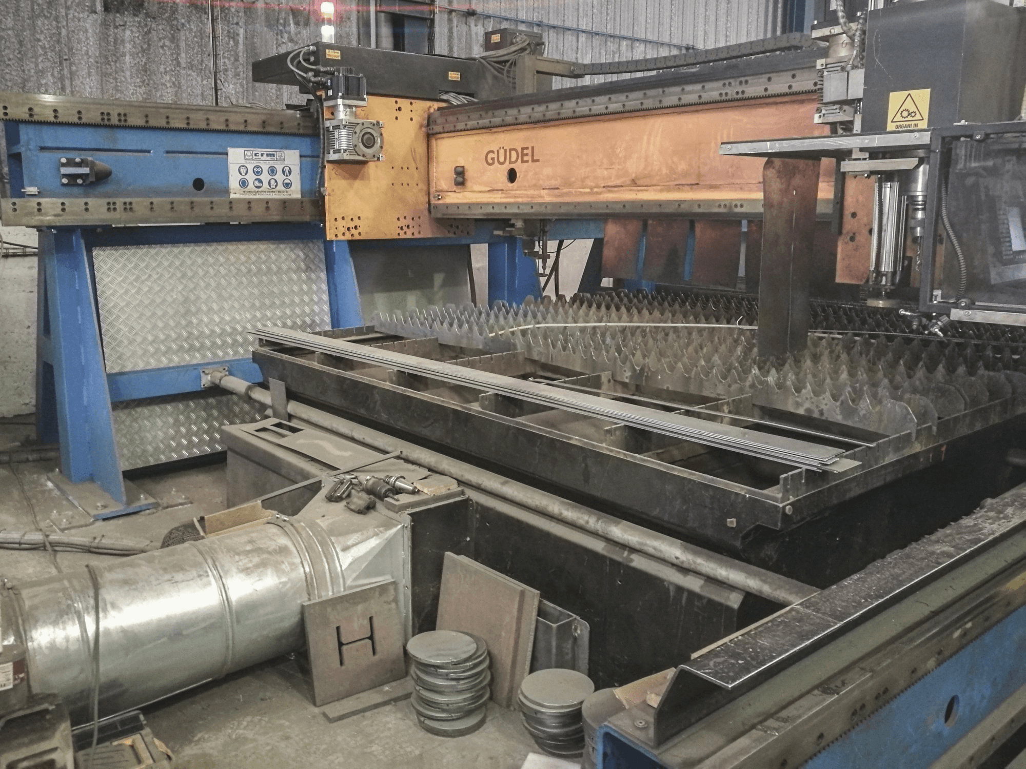 CRM-maskinen framifrånCT16025ISO40HPR