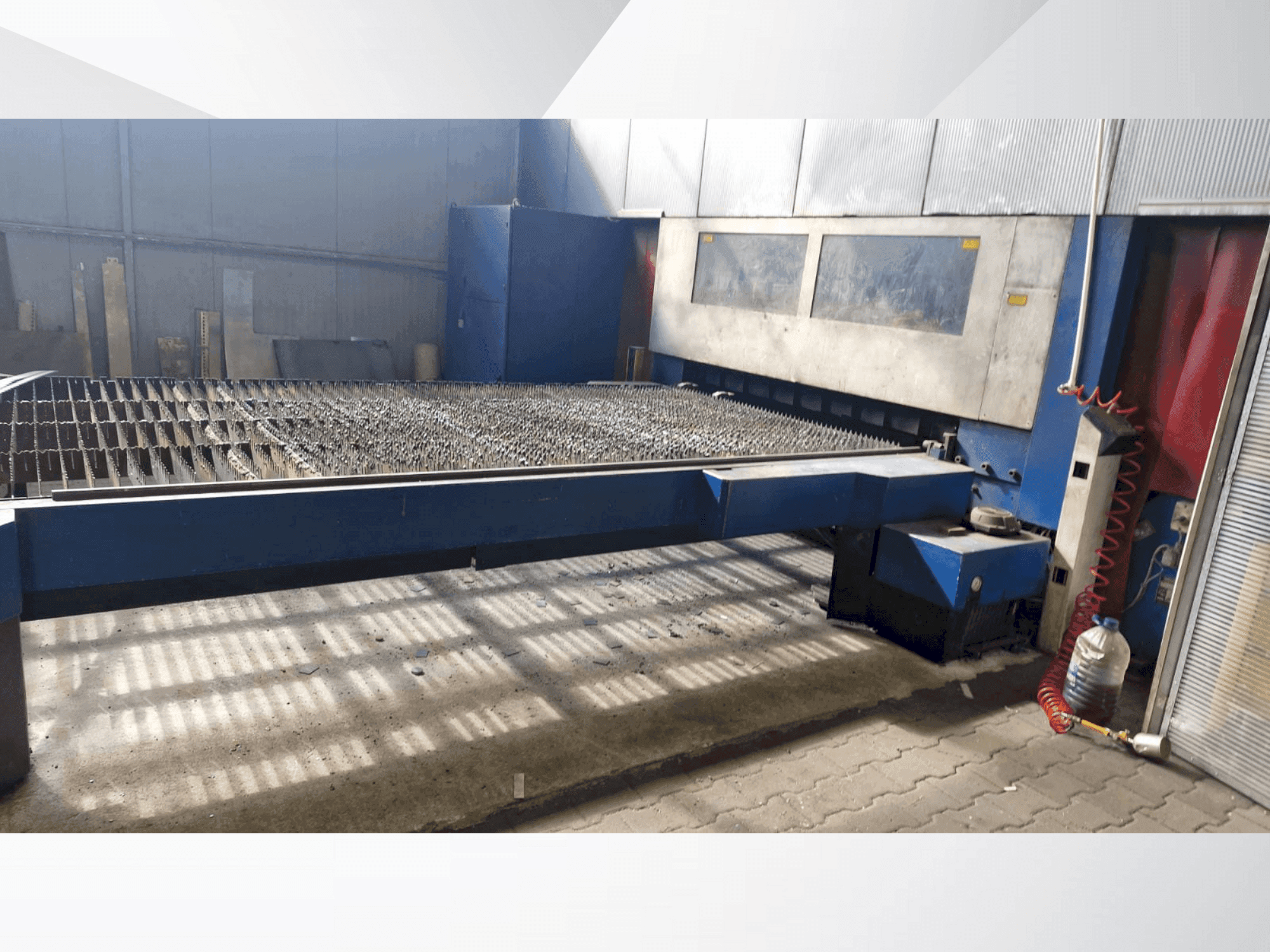 TRUMPF TRUMATIC L 4030-maskinen framifrån