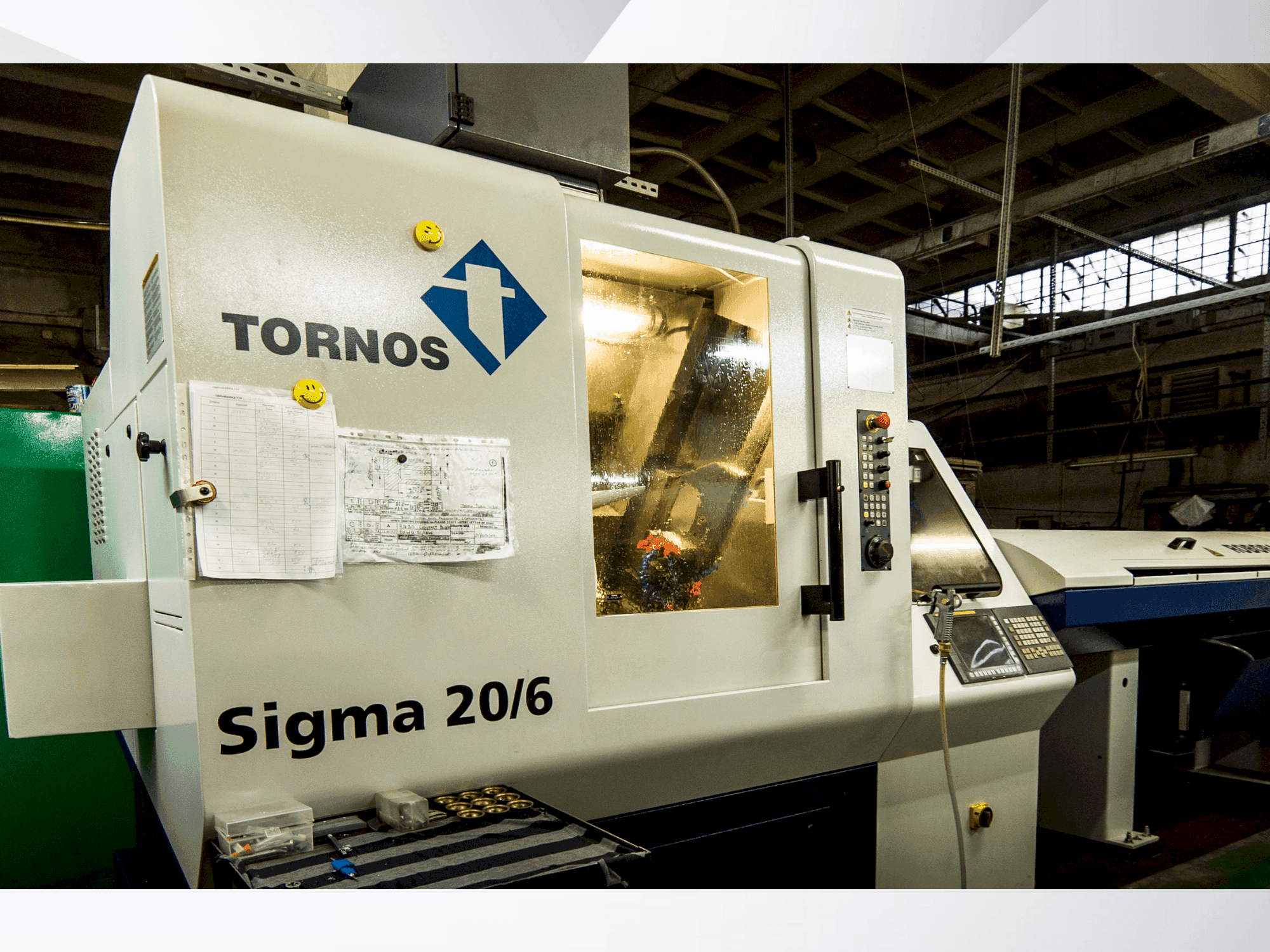 TORNOS DECO Sigma 20/6-maskinen framifrån