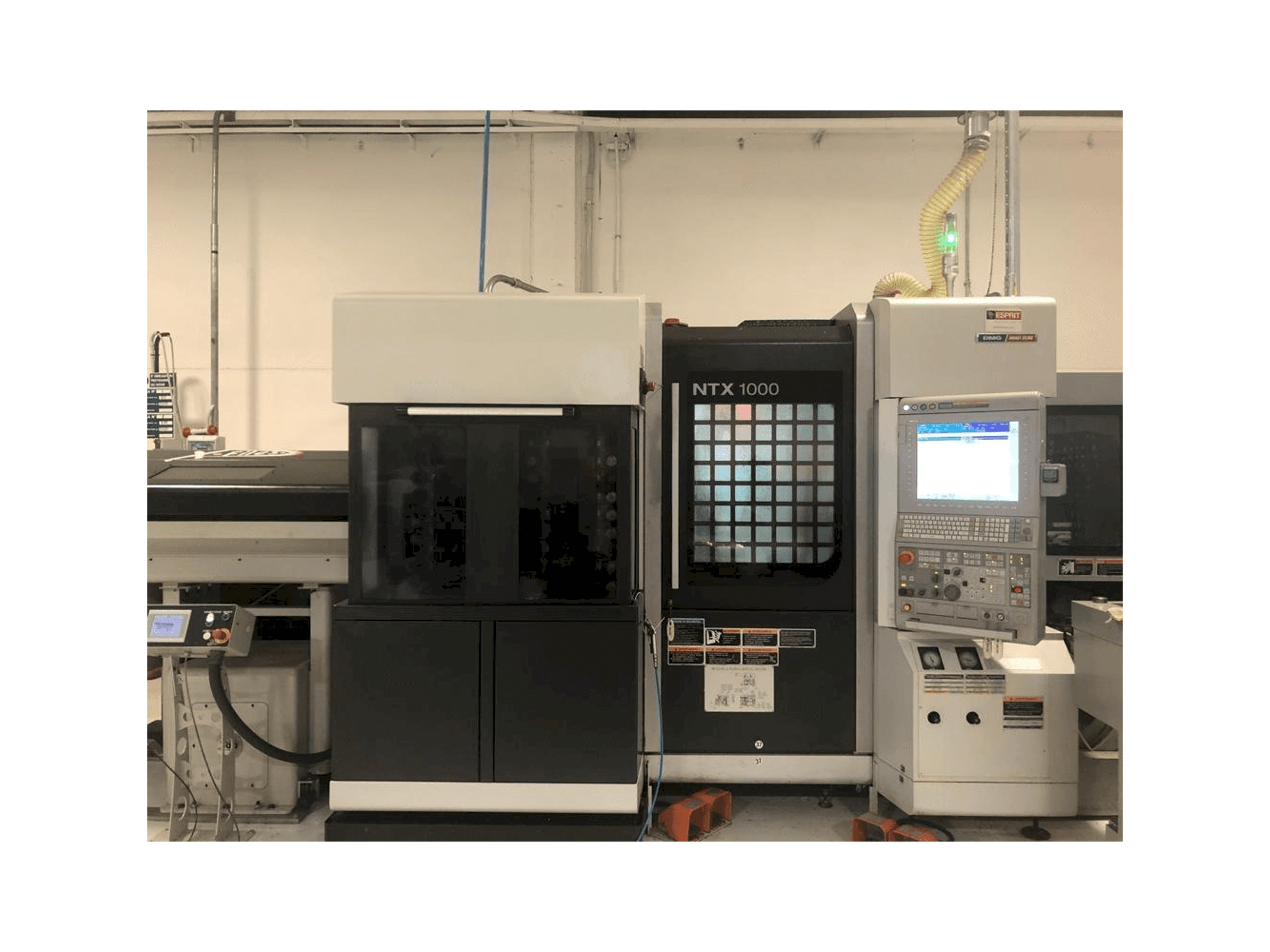 MORI SEIKI NTX1000-maskinen framifrån