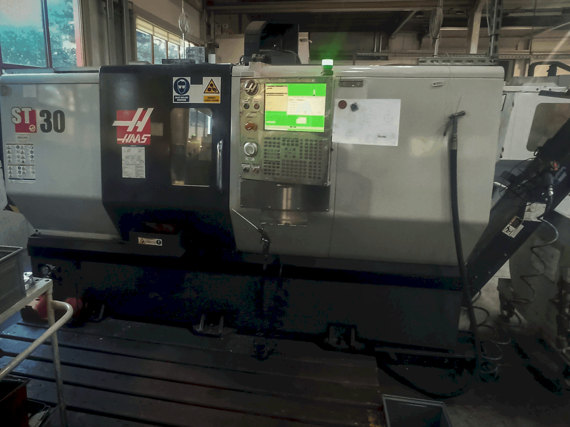 HAAS ST-30-maskinen framifrån